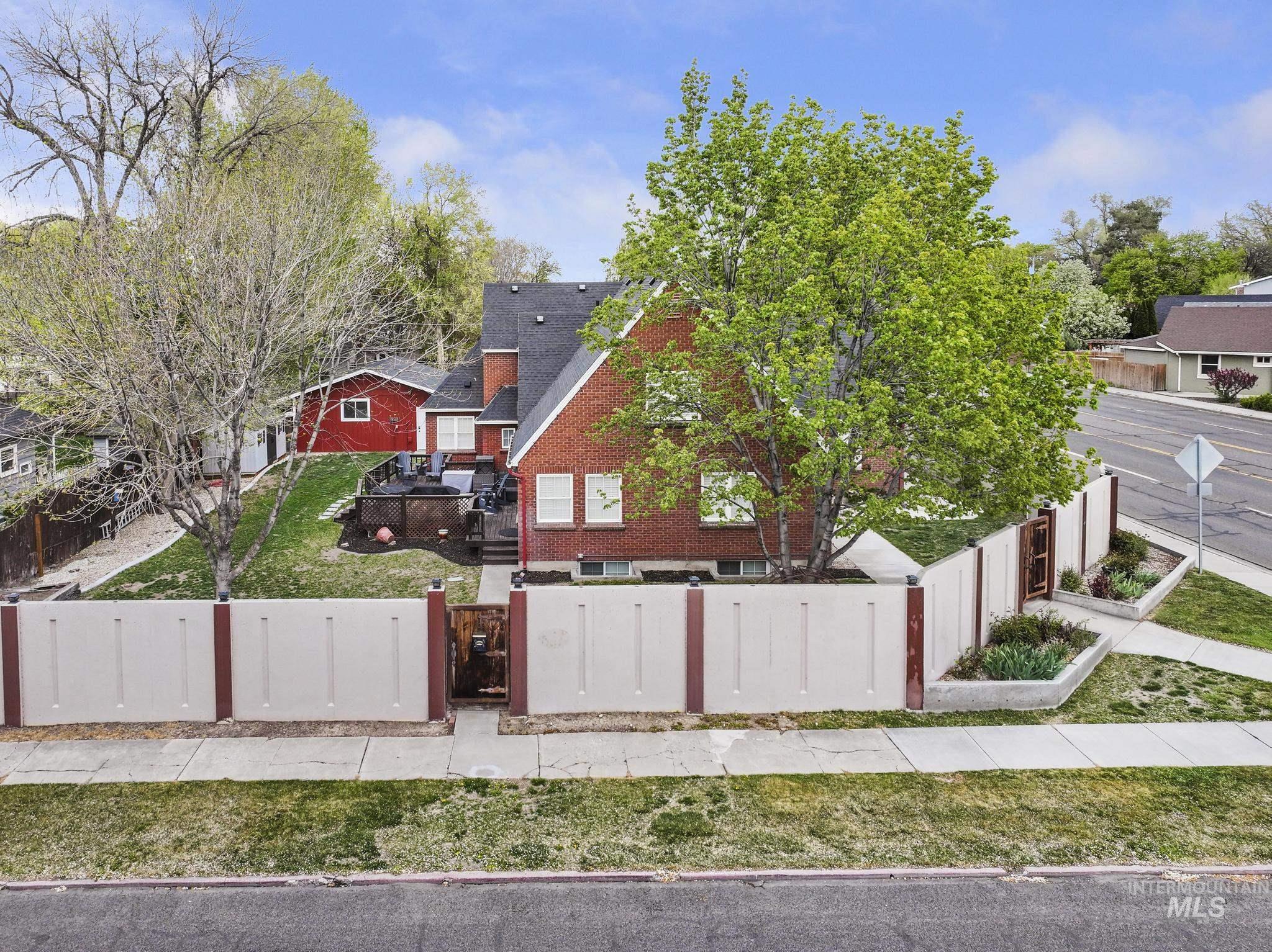 main property photo 44