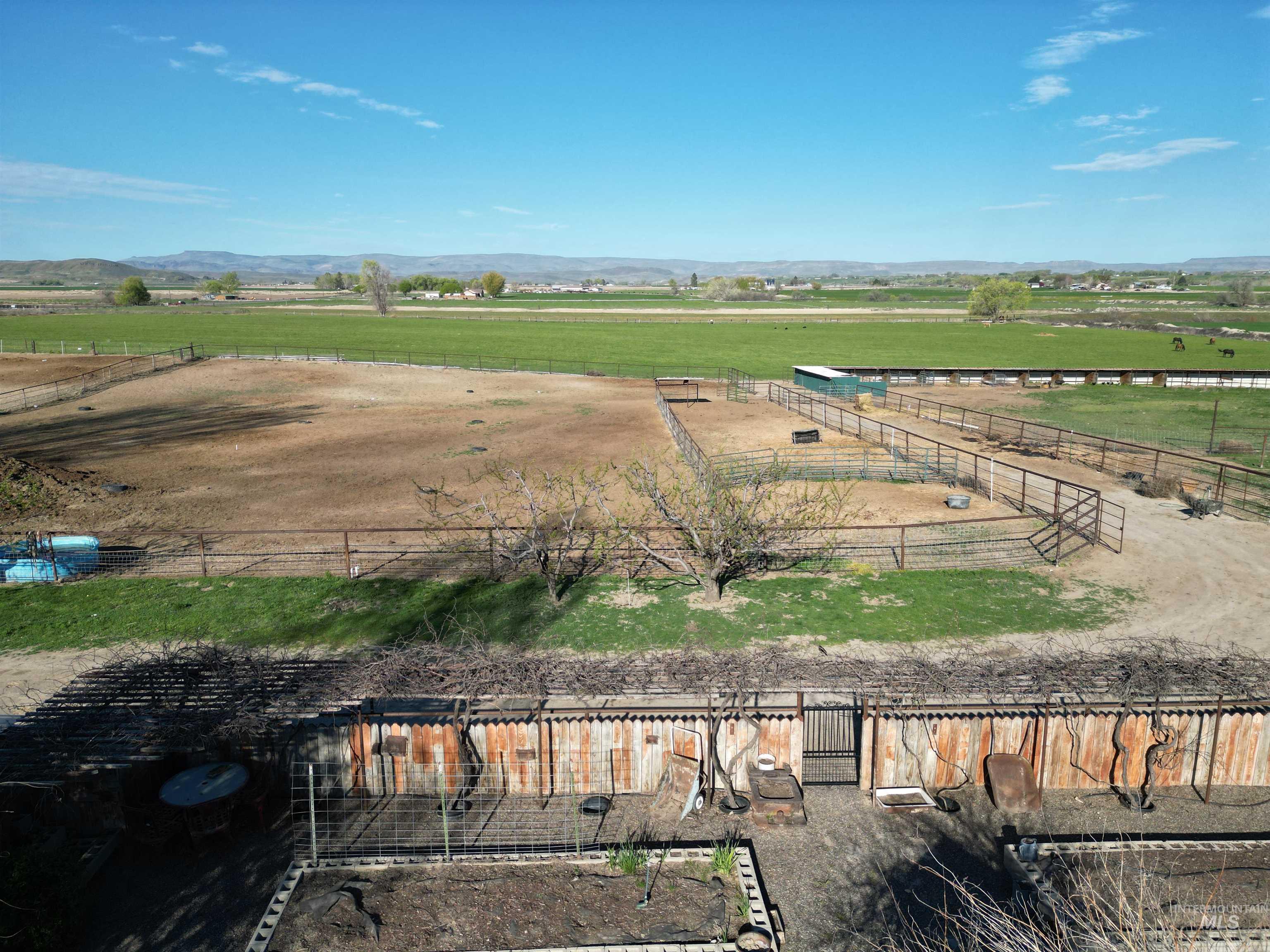 main property photo 43