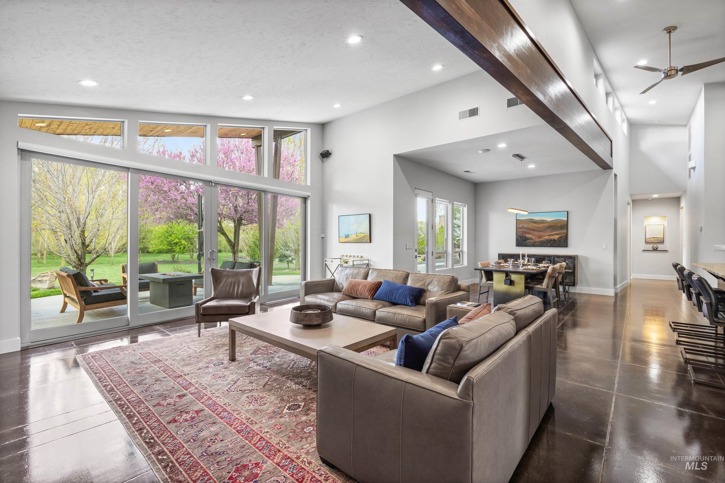 property viewer photo 10