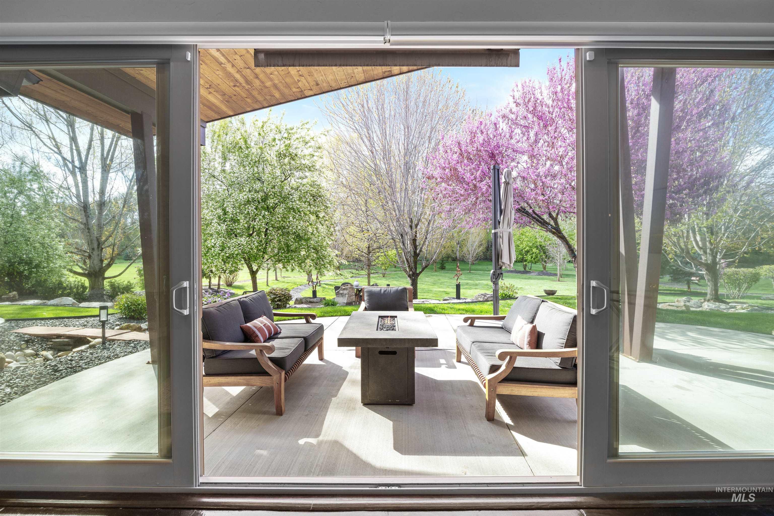property viewer photo 12