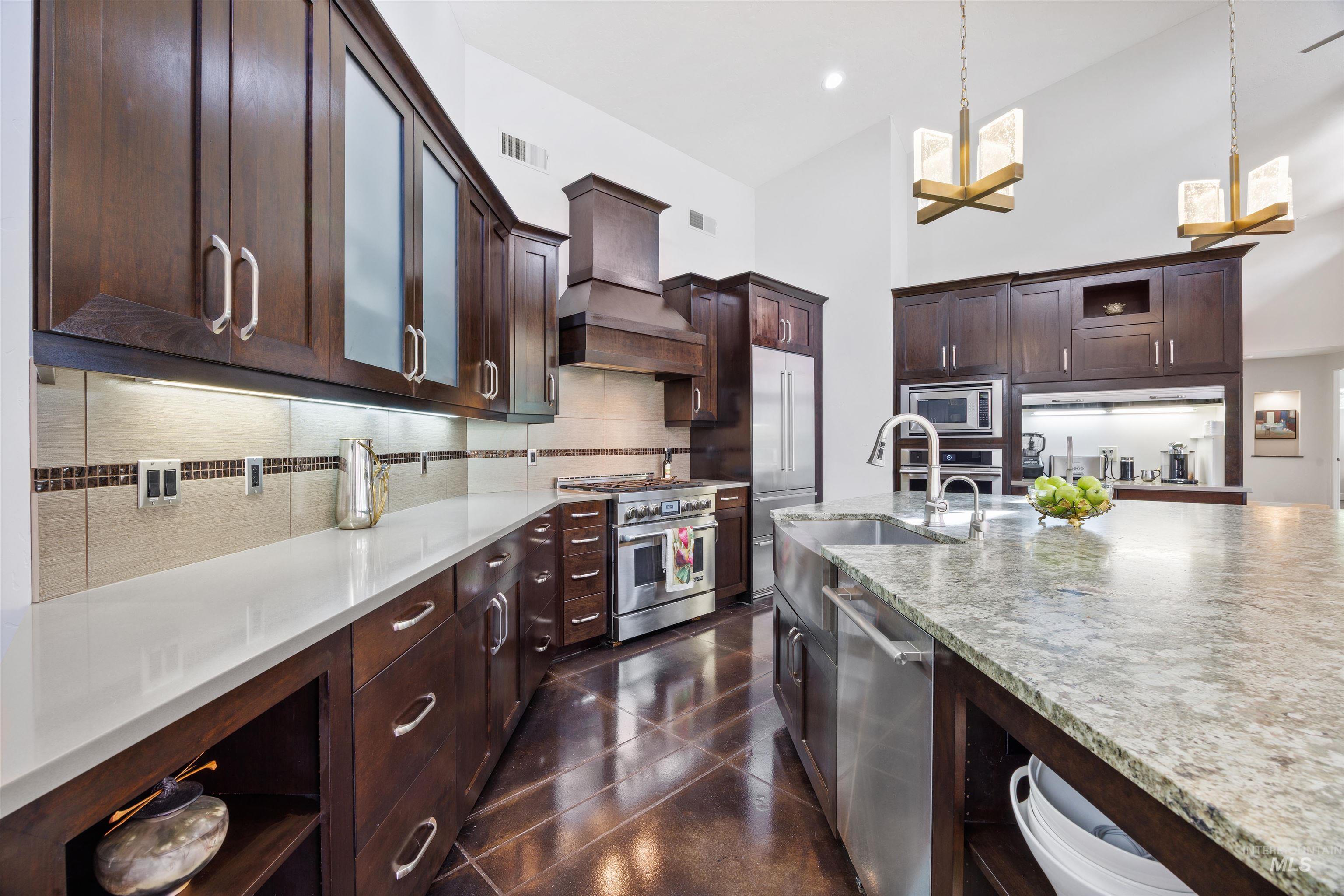 property viewer photo 18