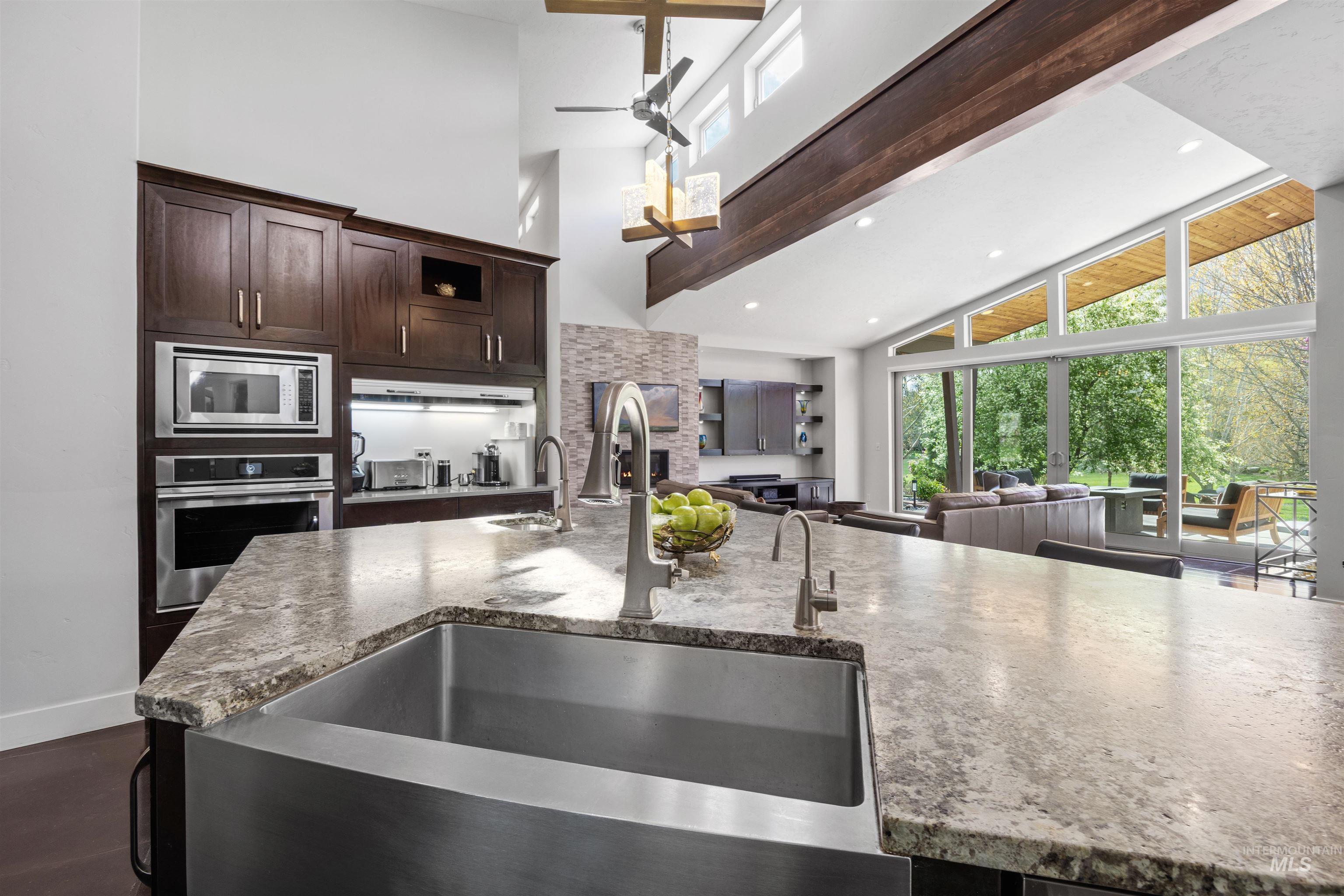 property viewer photo 19