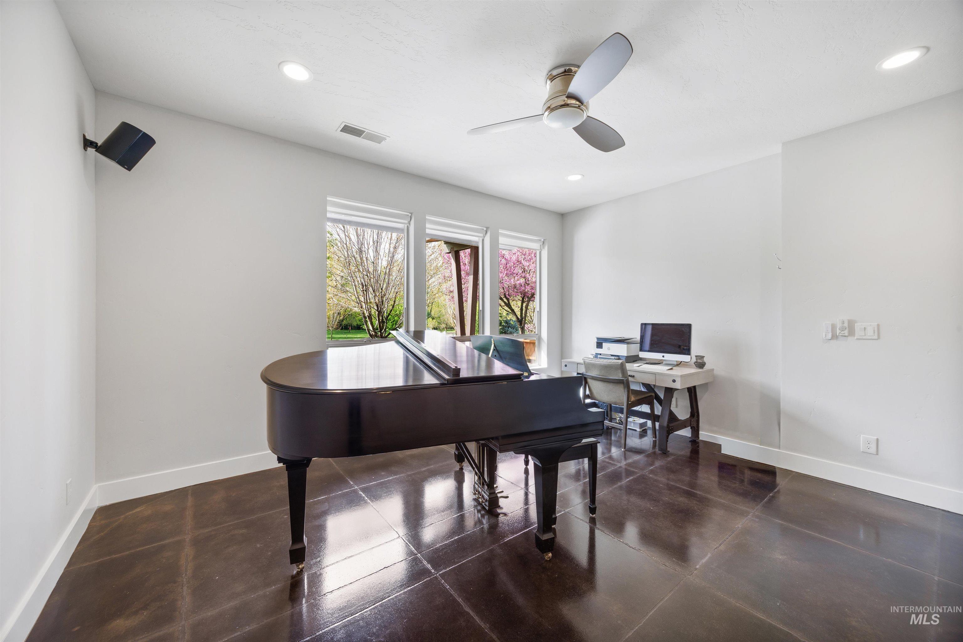 property viewer photo 33