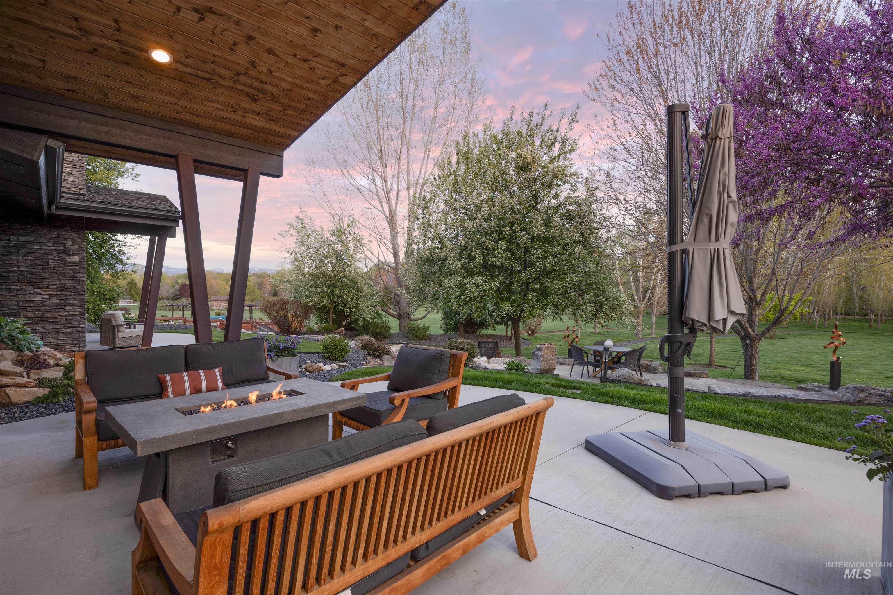 property viewer photo 42