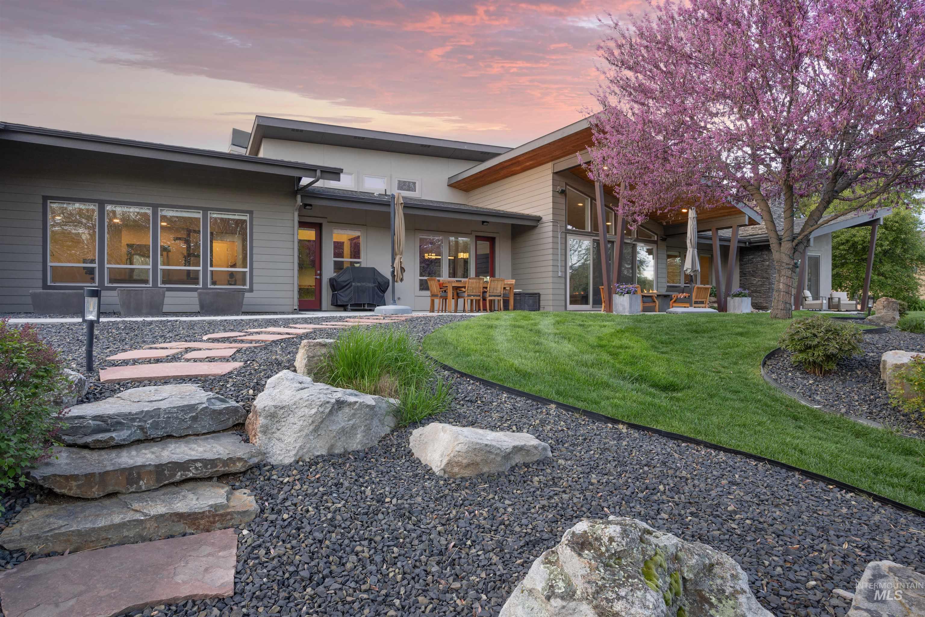 property viewer photo 43