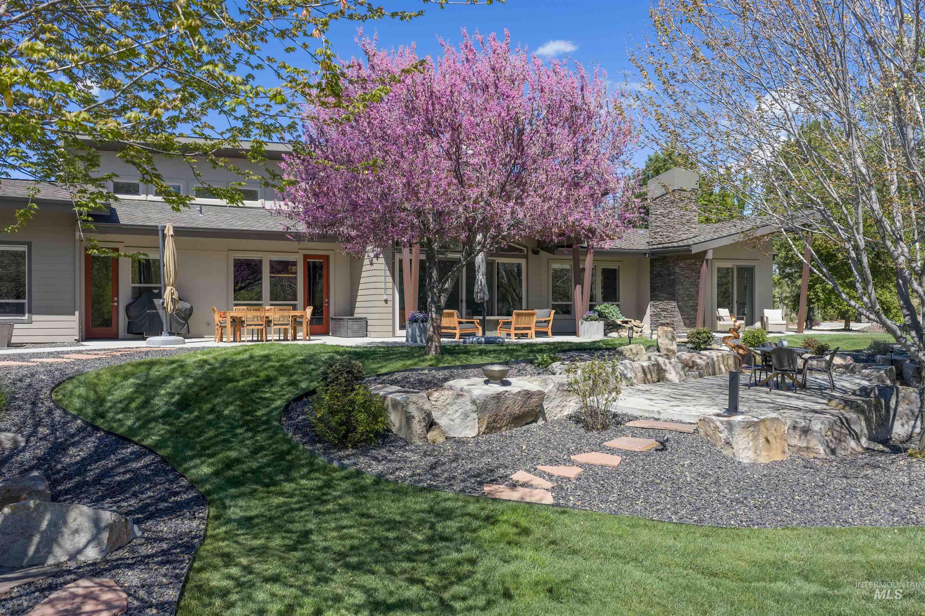 property viewer photo 44