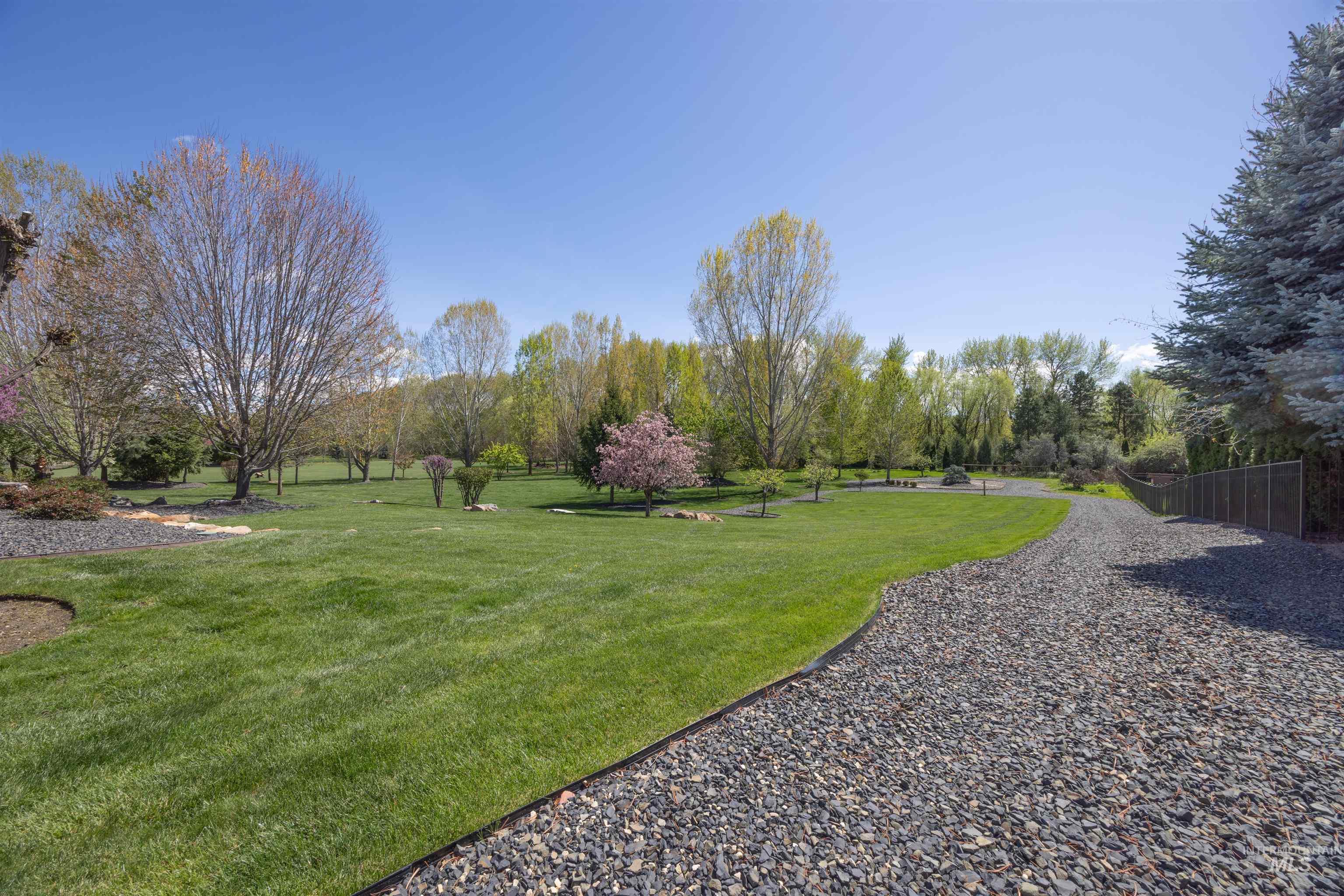 property viewer photo 46