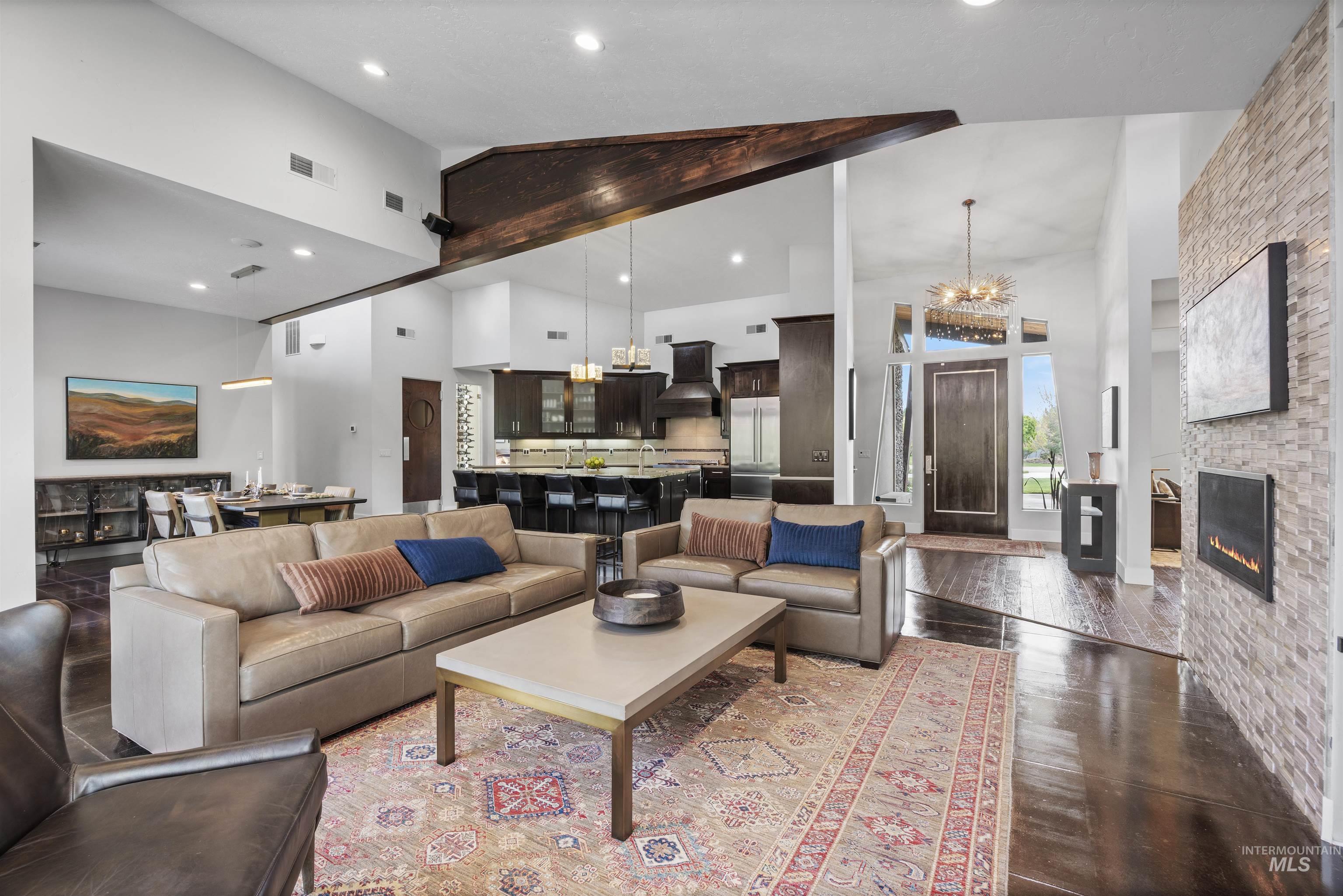 property viewer photo 8