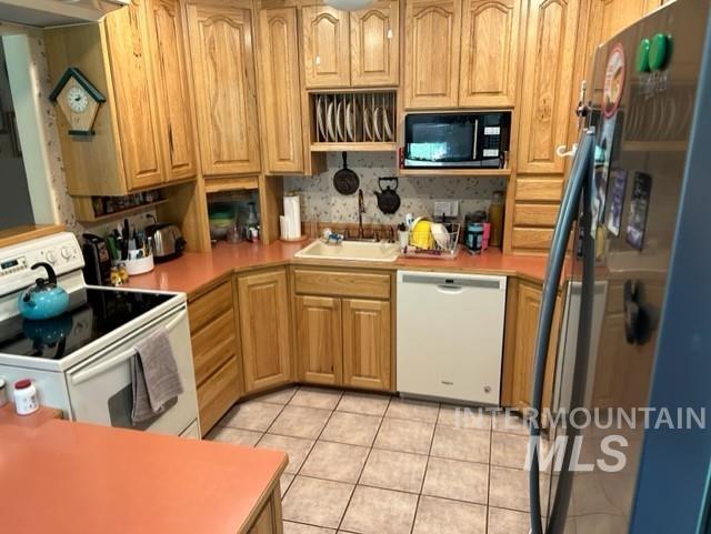 main property photo 10