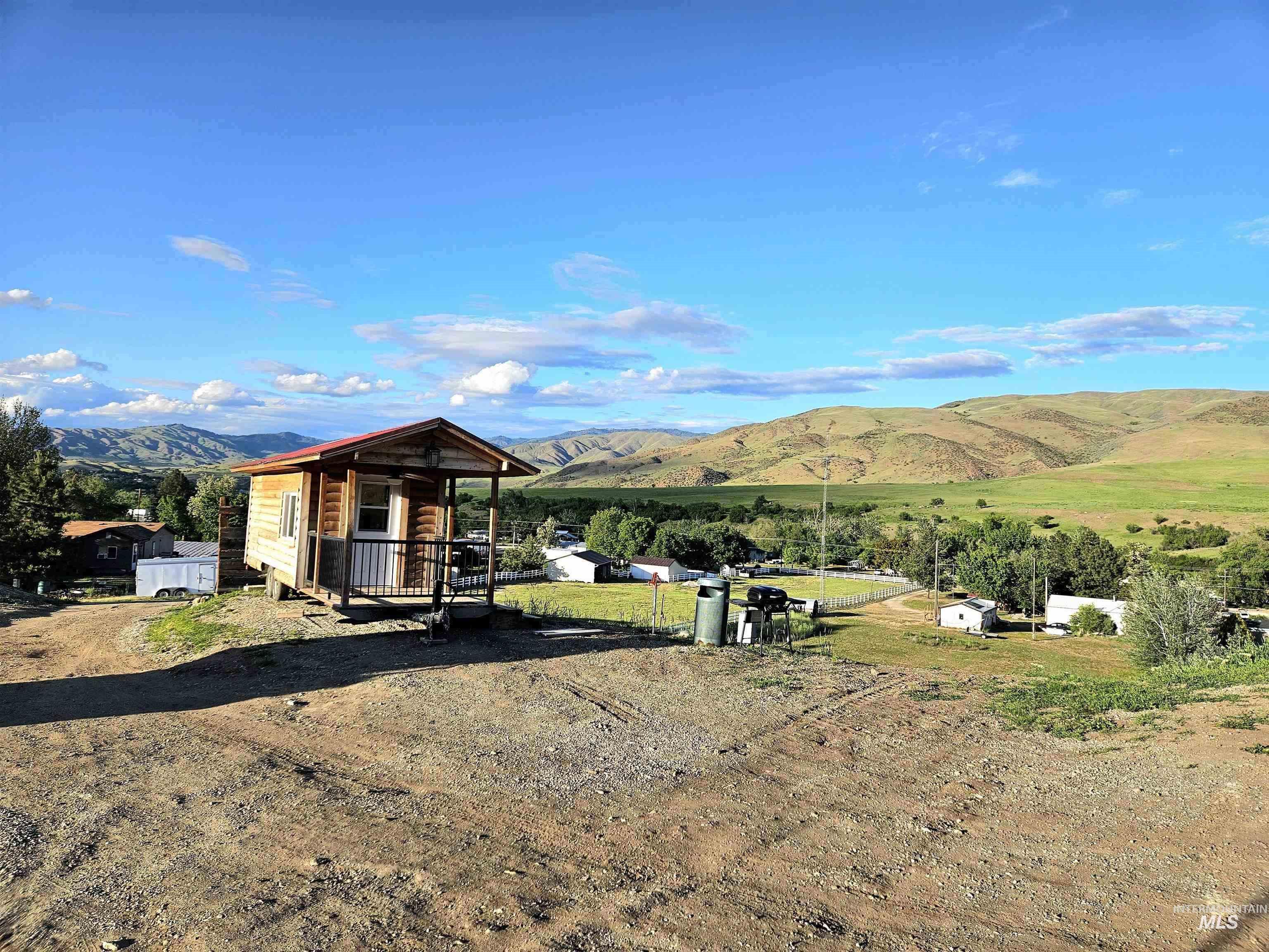 main property photo 12