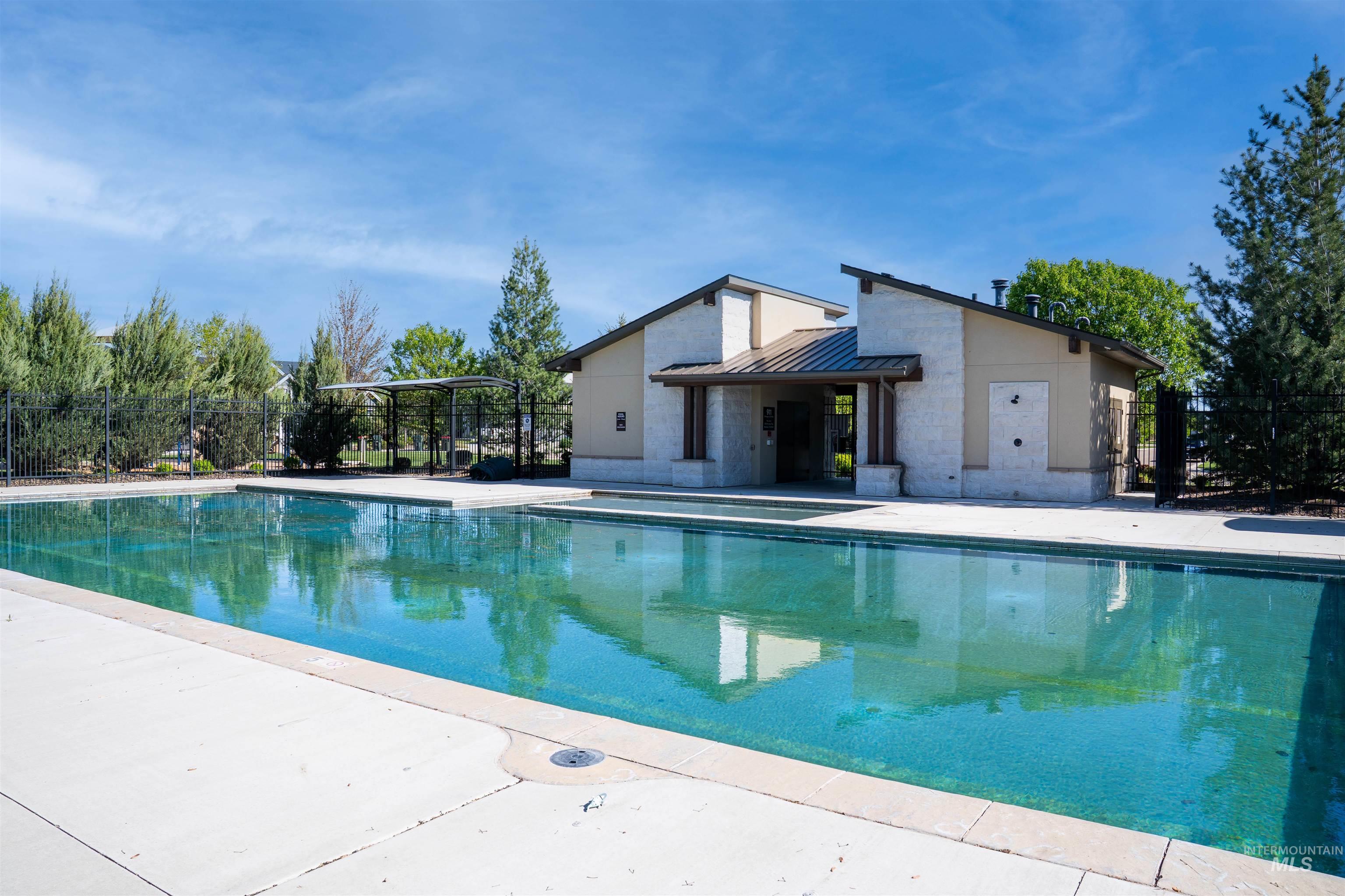 property viewer photo 49