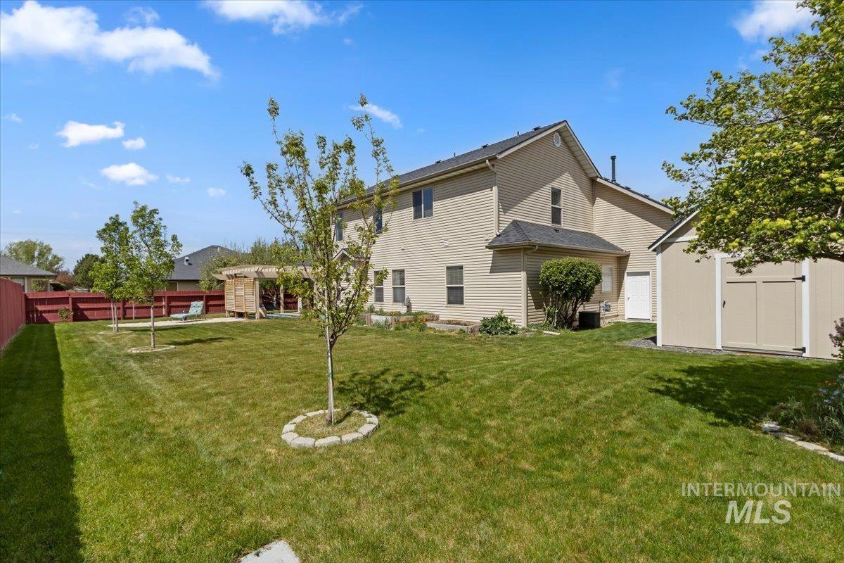 main property photo 33