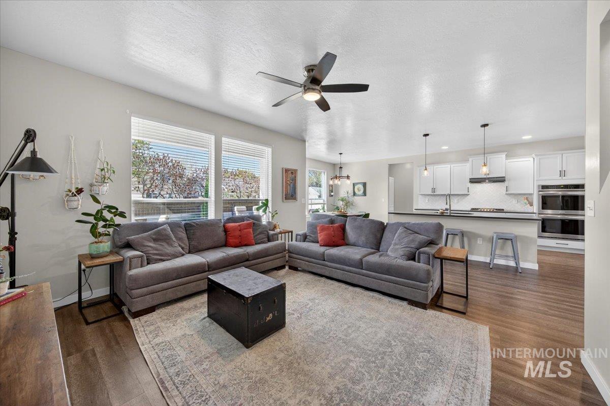 property viewer photo 12