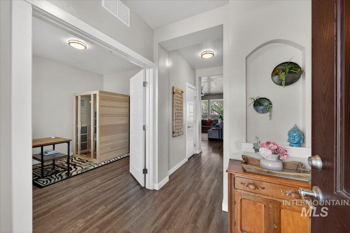 property viewer photo 4