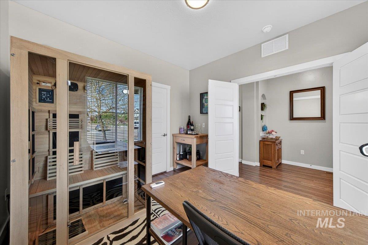 property viewer photo 40