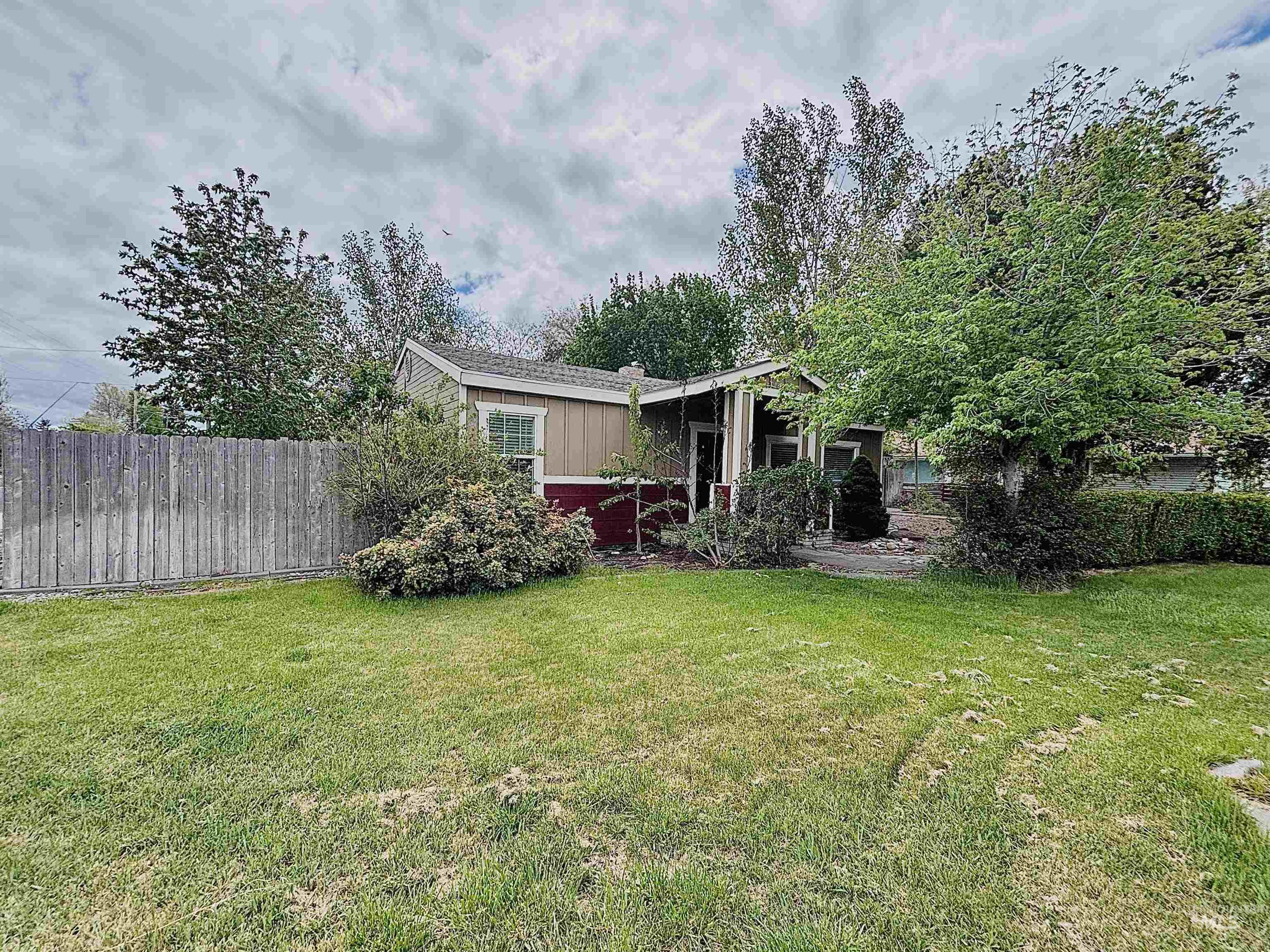 main property photo 33