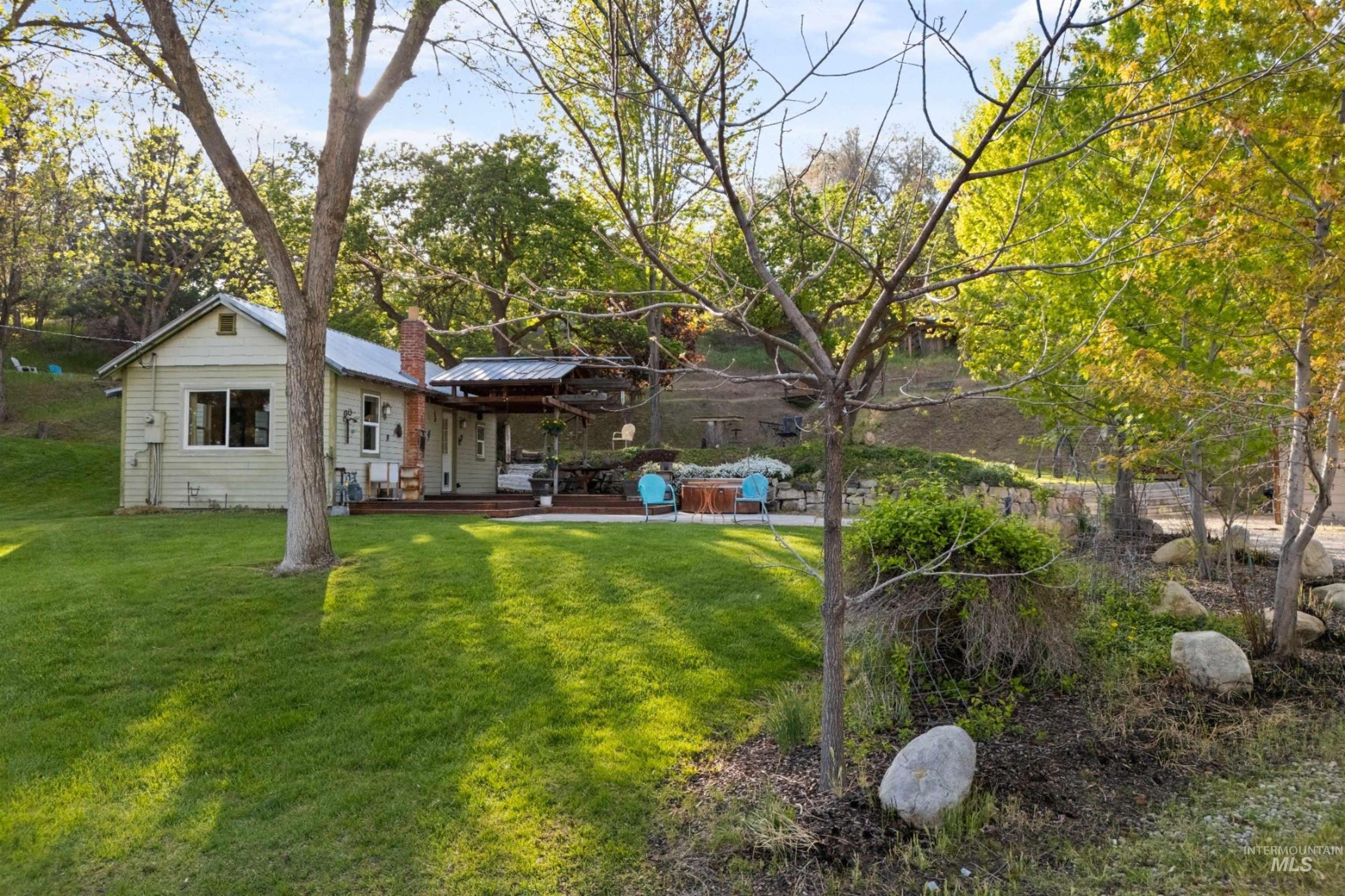 main property photo 5