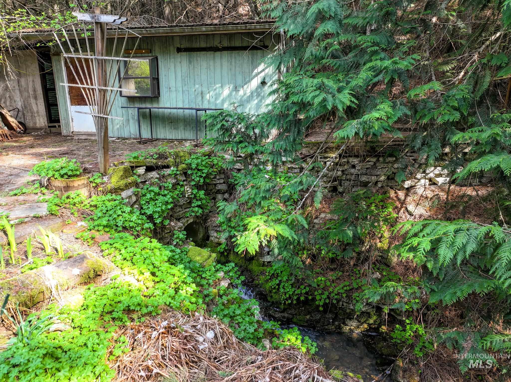 main property photo 38