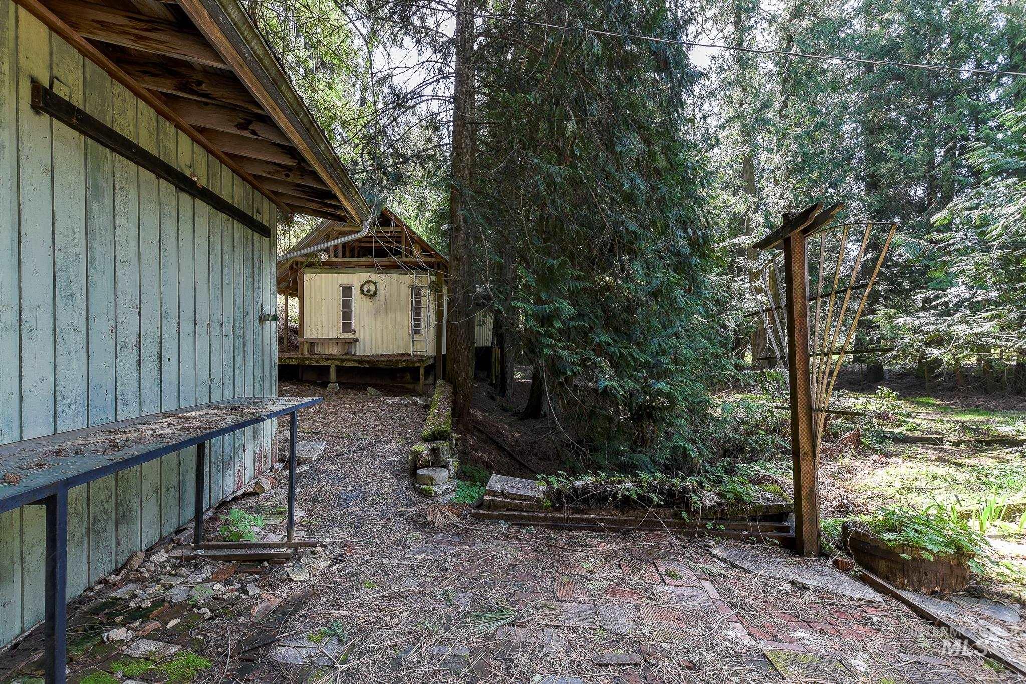 main property photo 41
