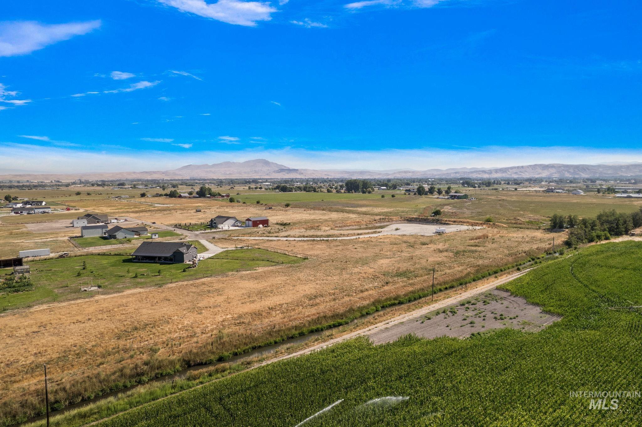 main property photo 13