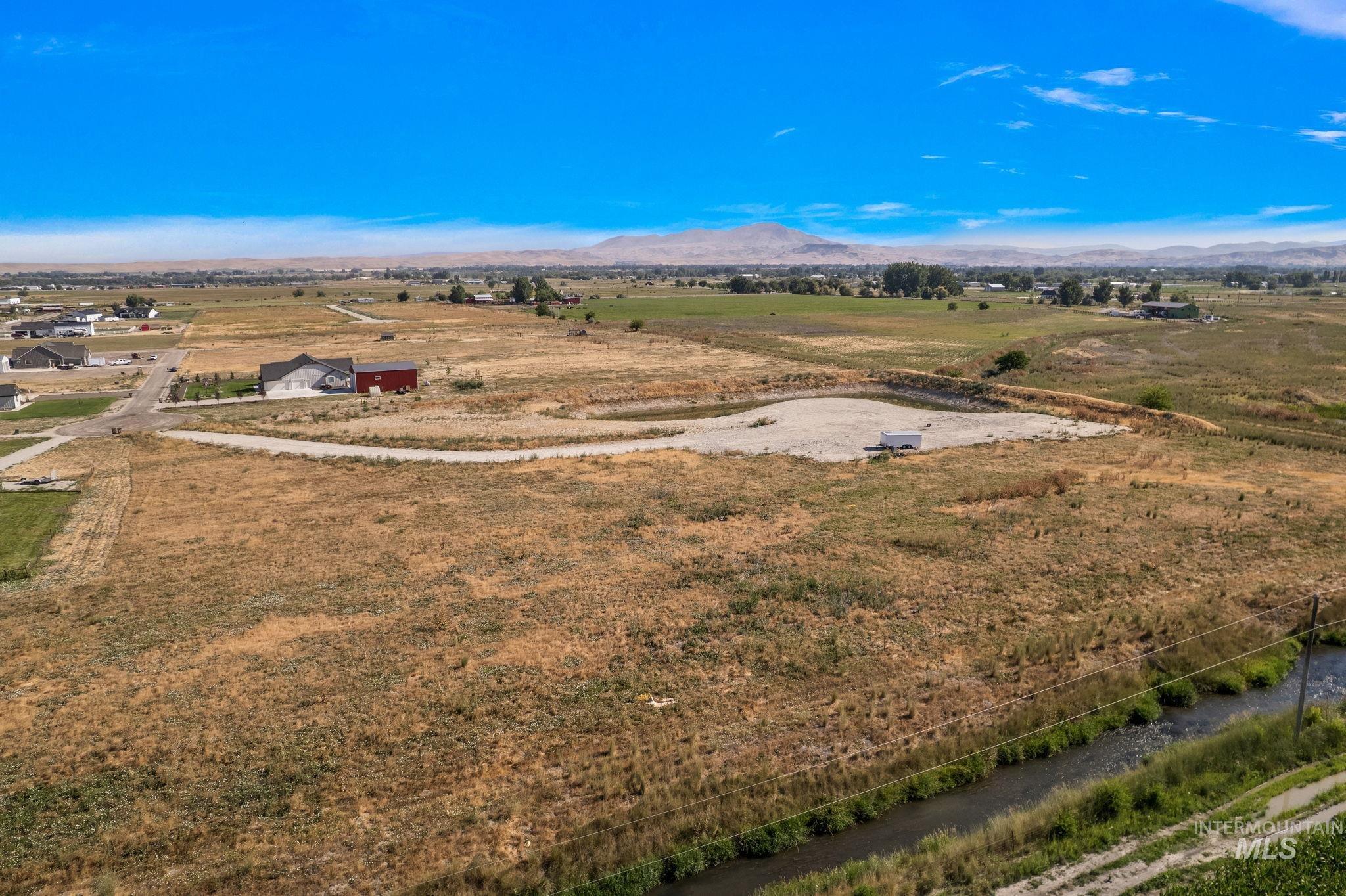 main property photo 14