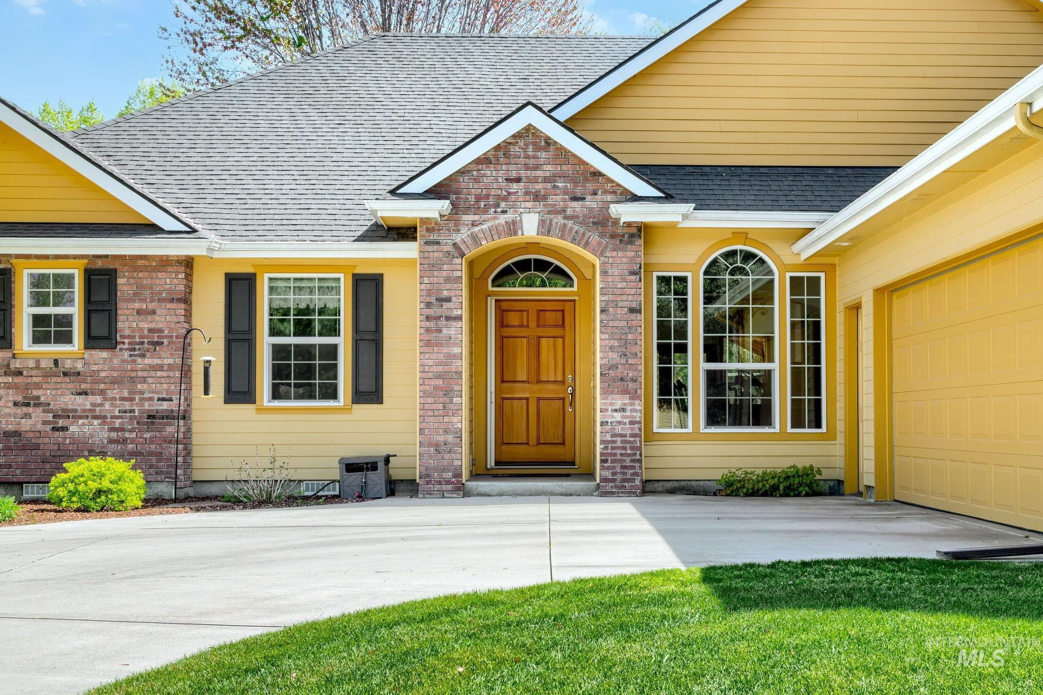 main property photo 3