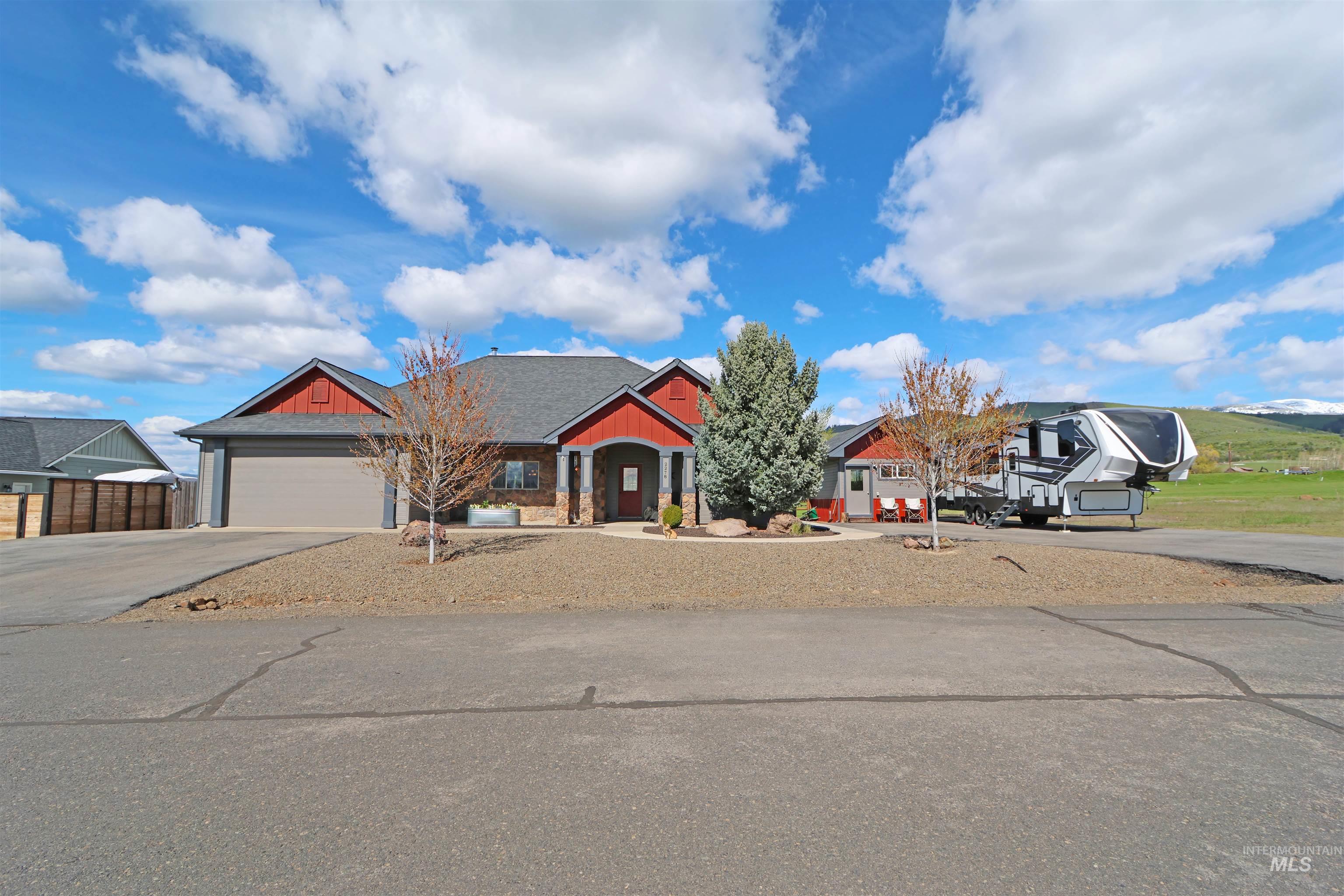 main property photo 30