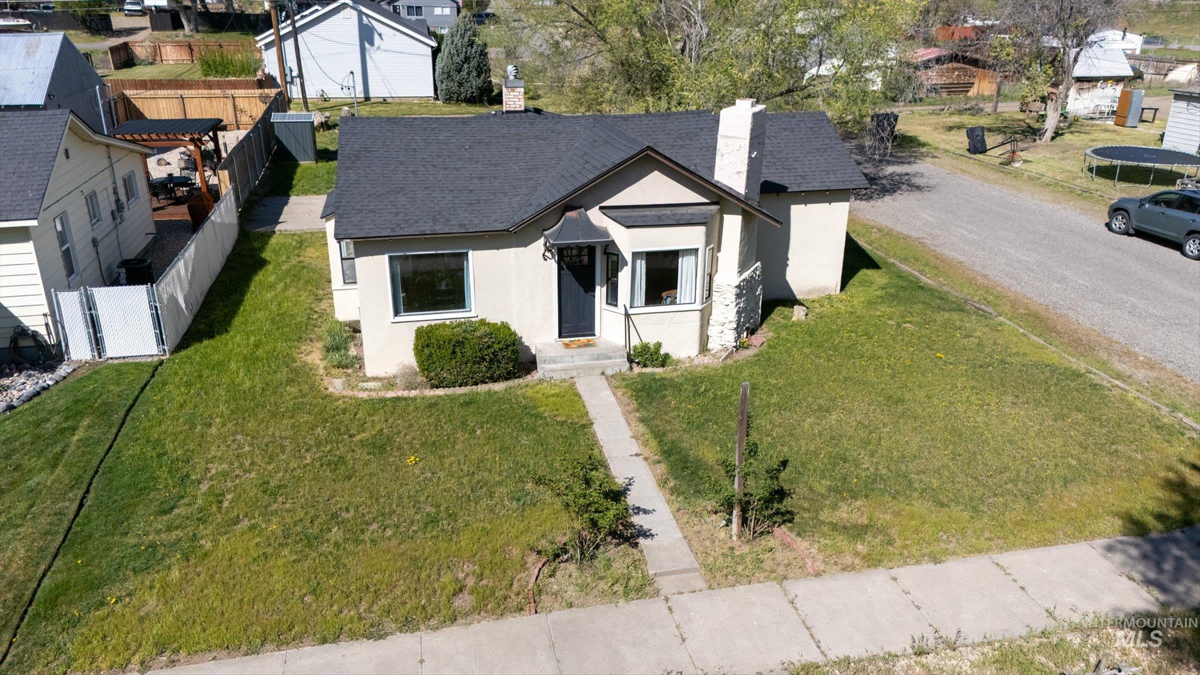 main property photo 24