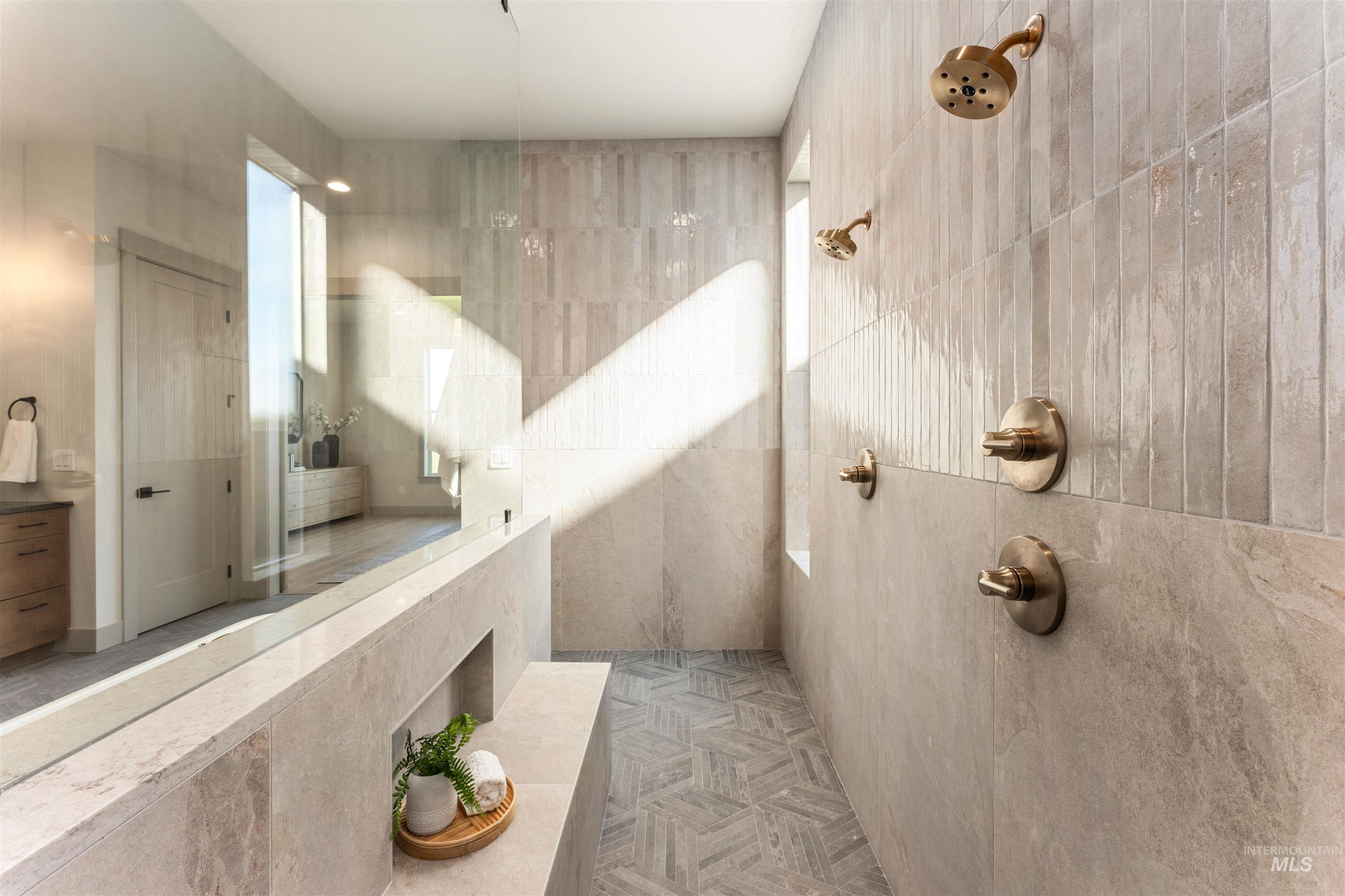property viewer photo 30