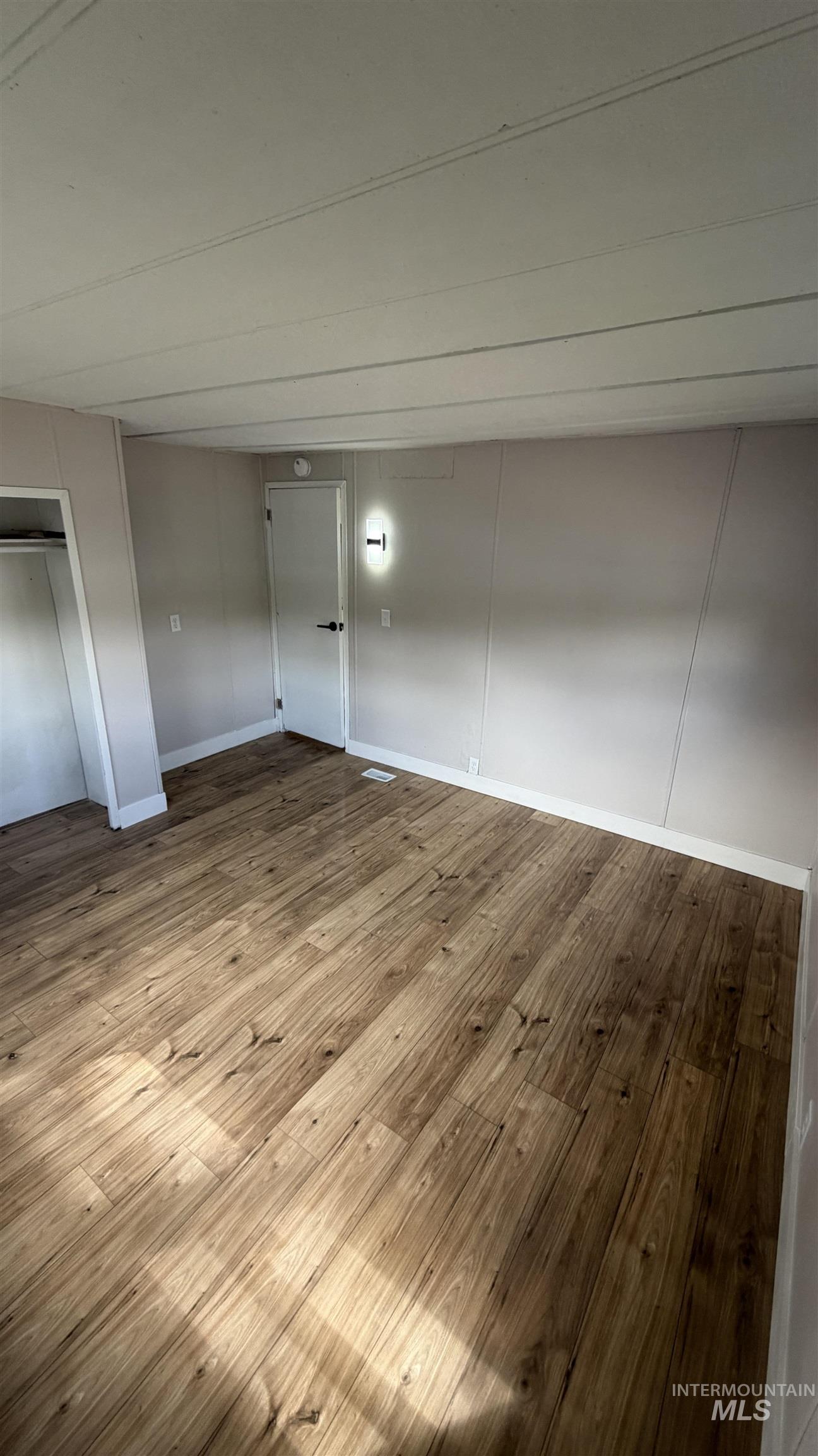 property viewer photo 14
