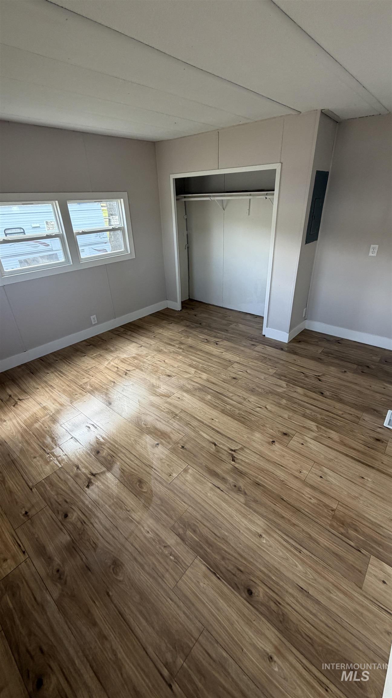 property viewer photo 15