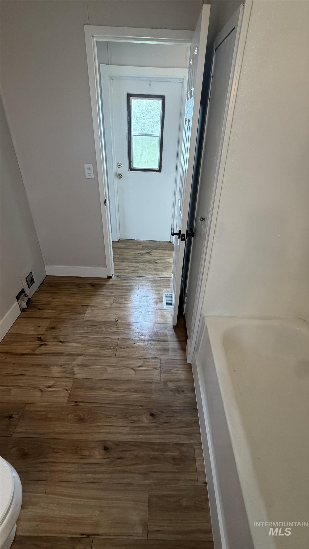 property viewer photo 18