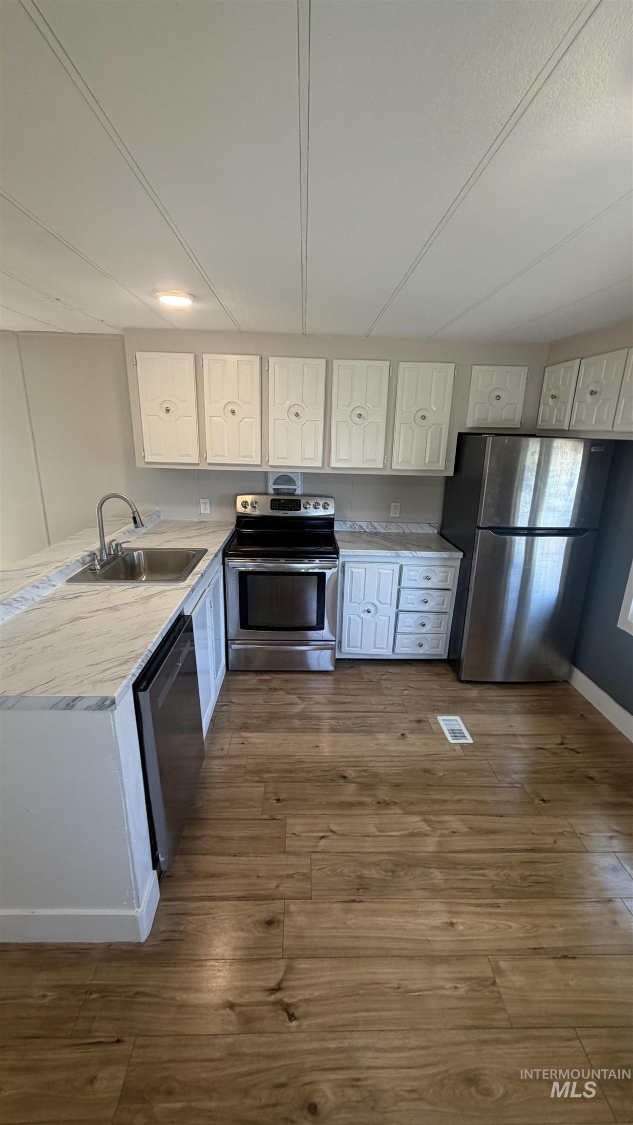 property viewer photo 5
