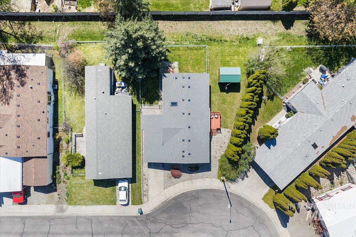 main property photo 33