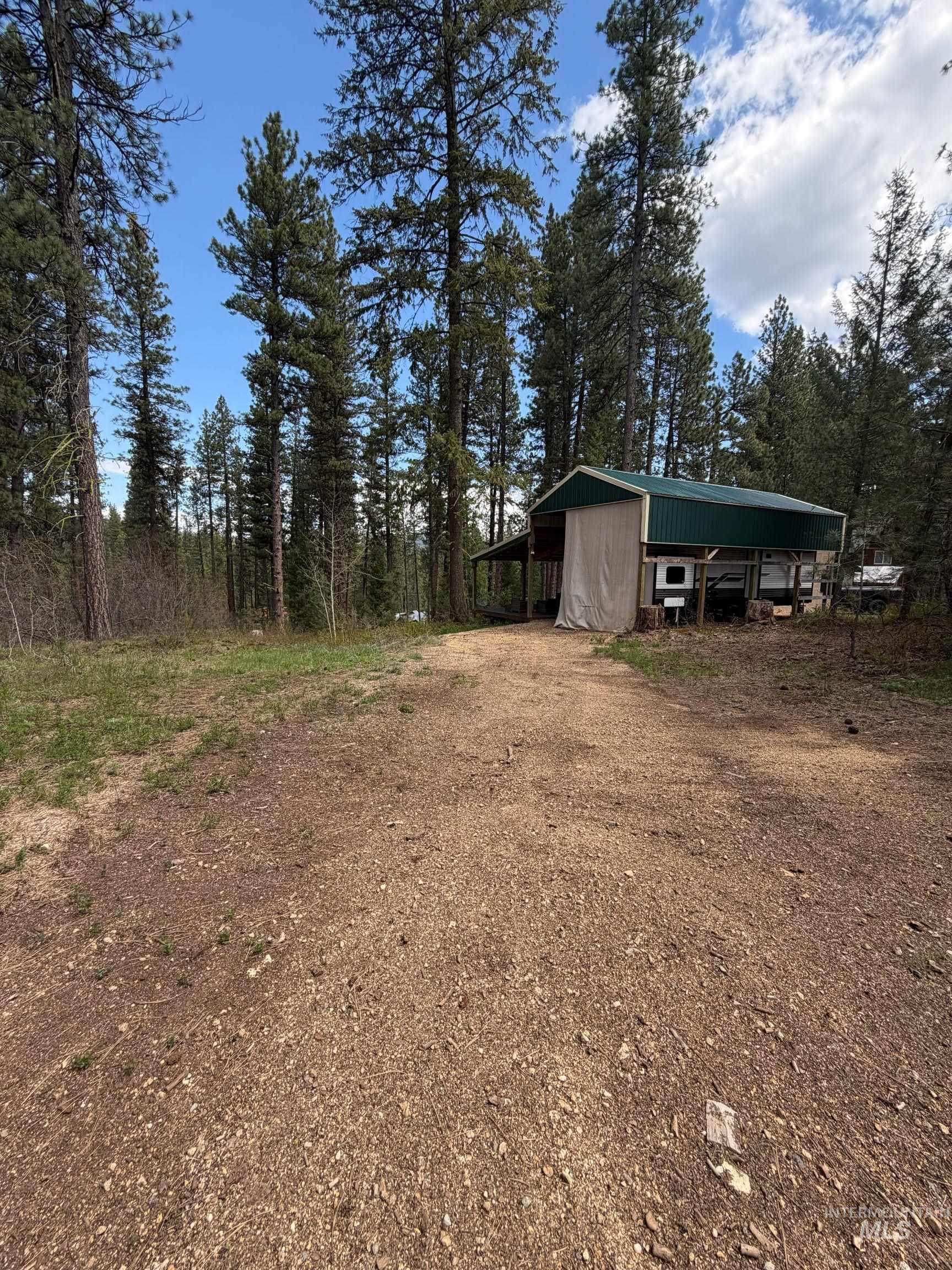 main property photo 27