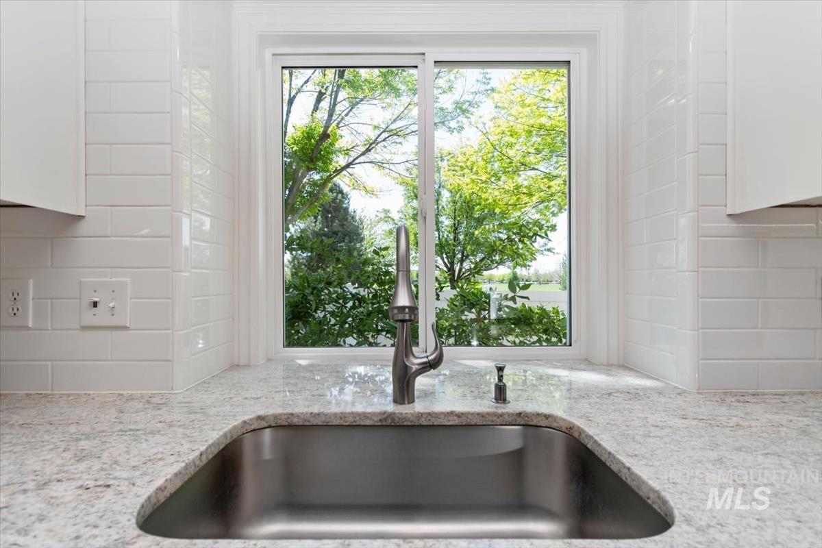 property viewer photo 11