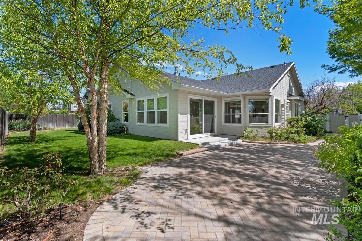 property viewer photo 15