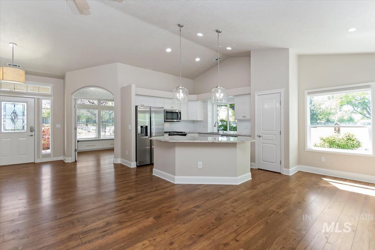 property viewer photo 8