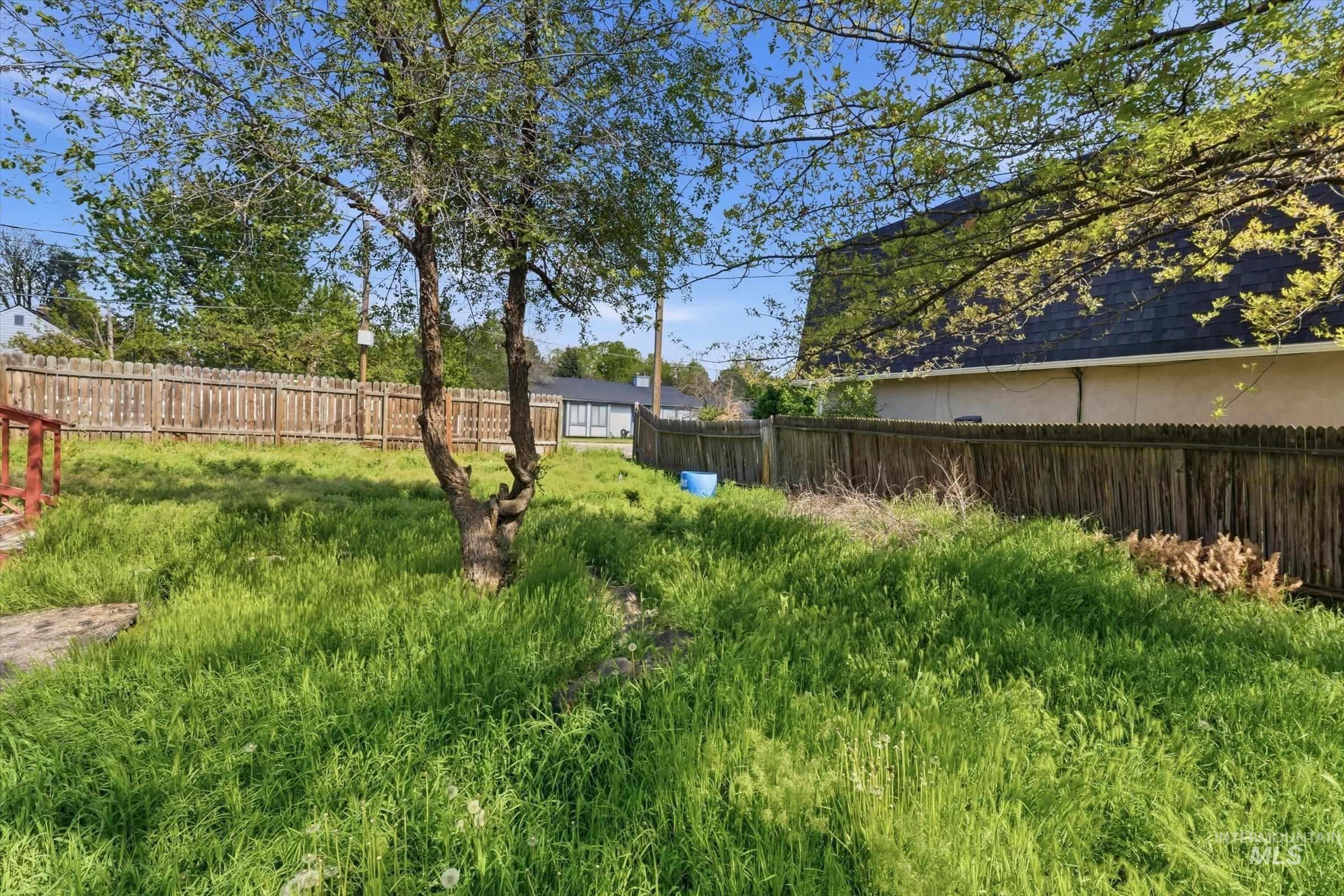 property viewer photo 18