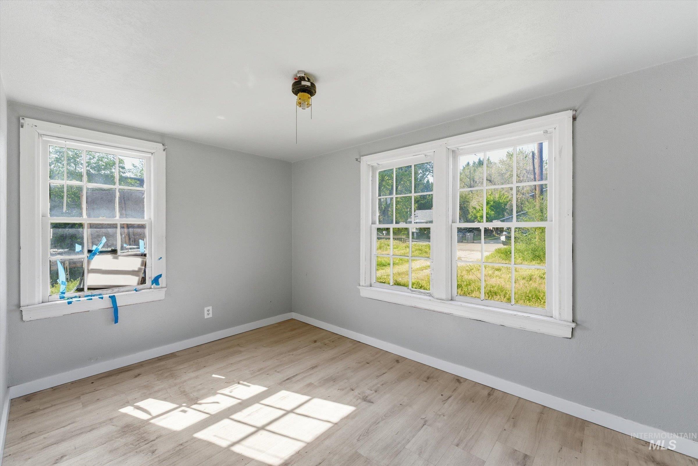 property viewer photo 6