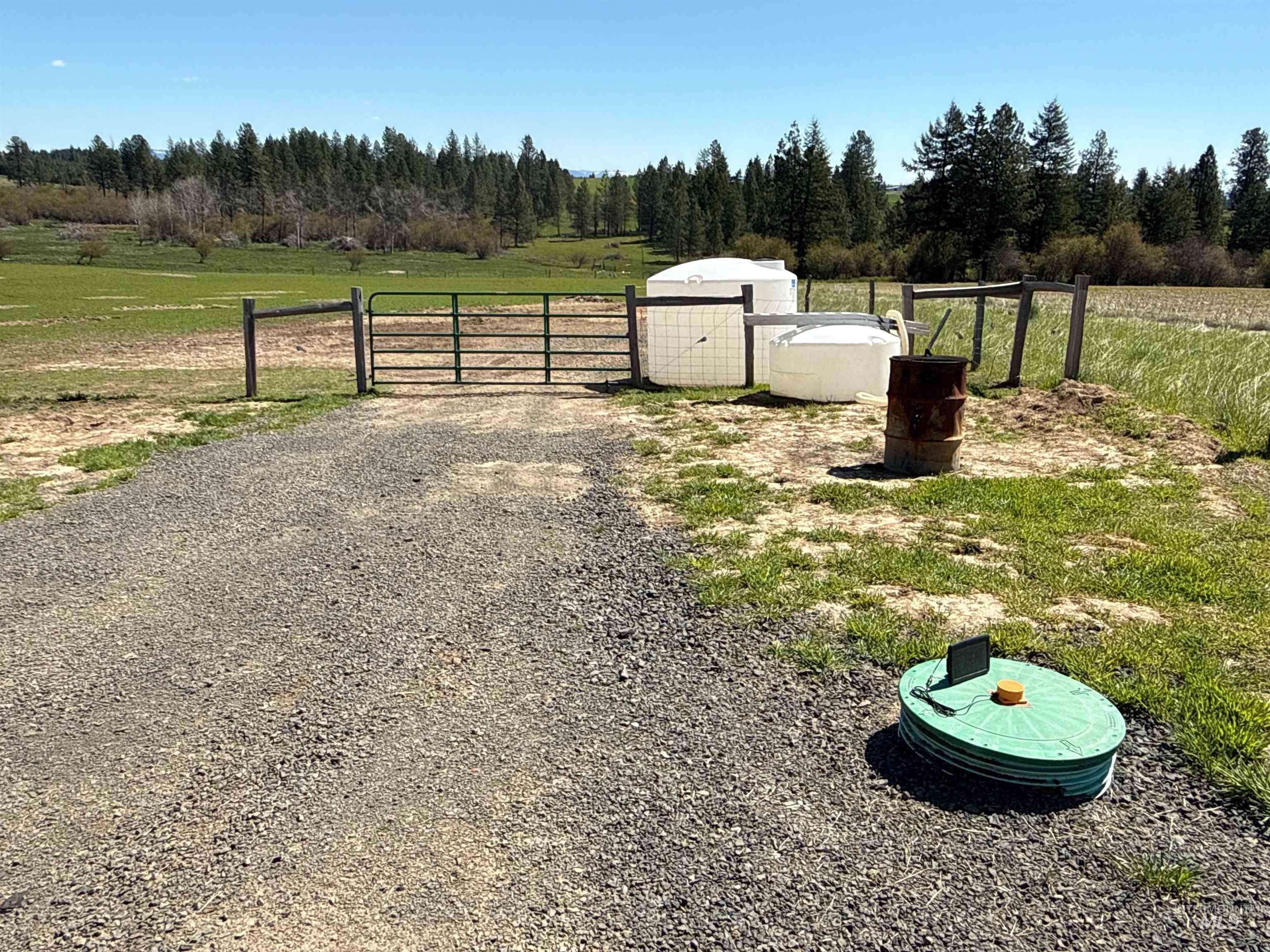 main property photo 22