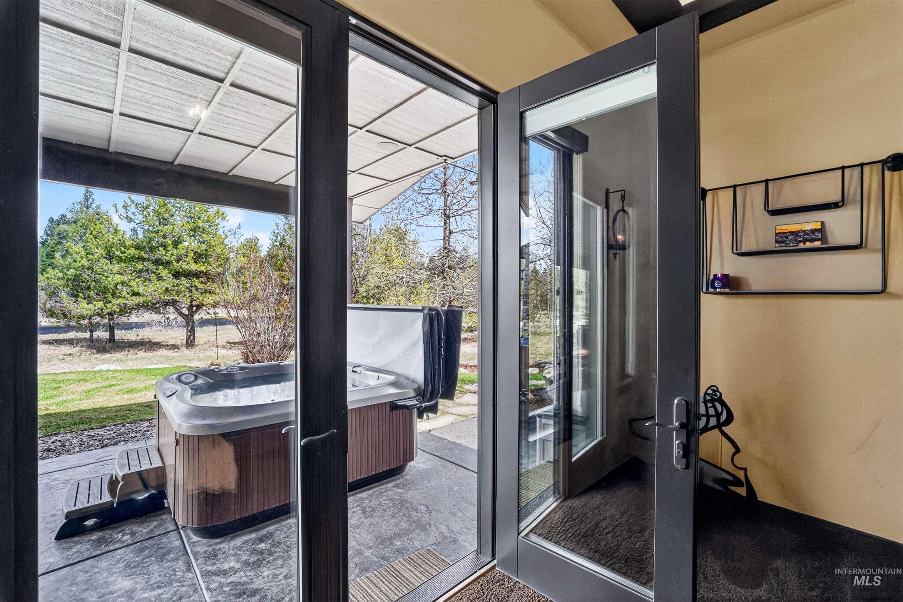main property photo 18