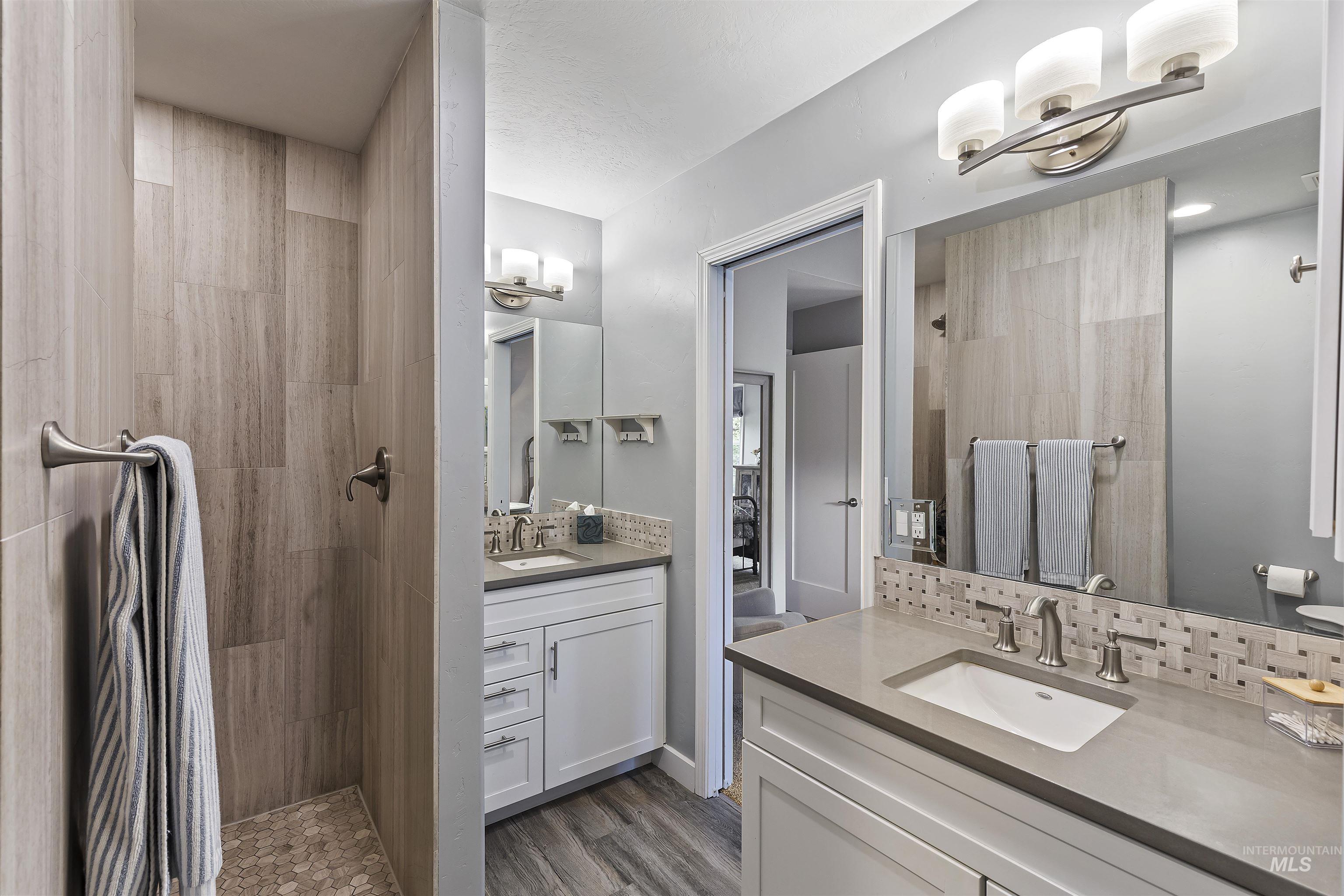 property viewer photo 14