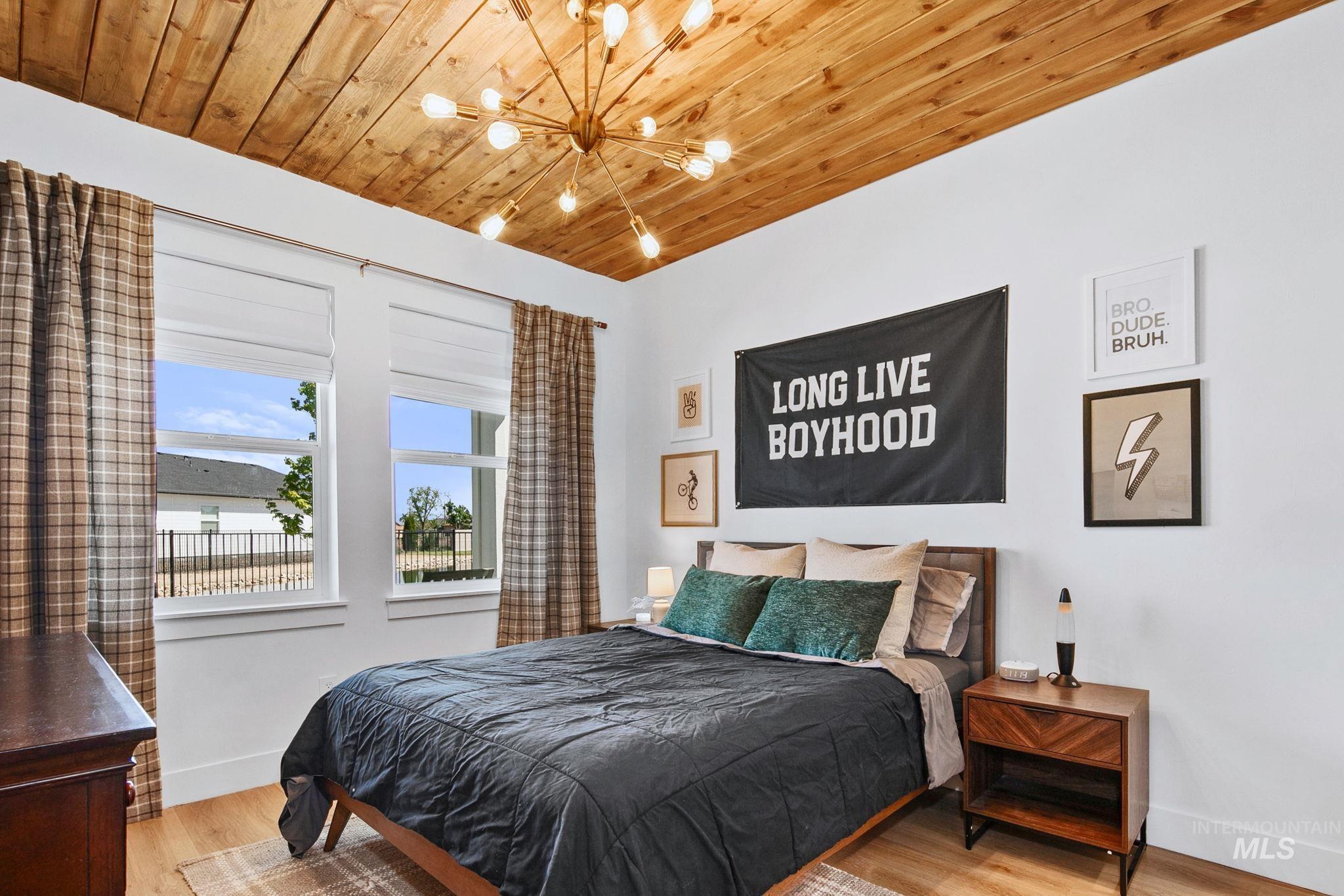 main property photo 18