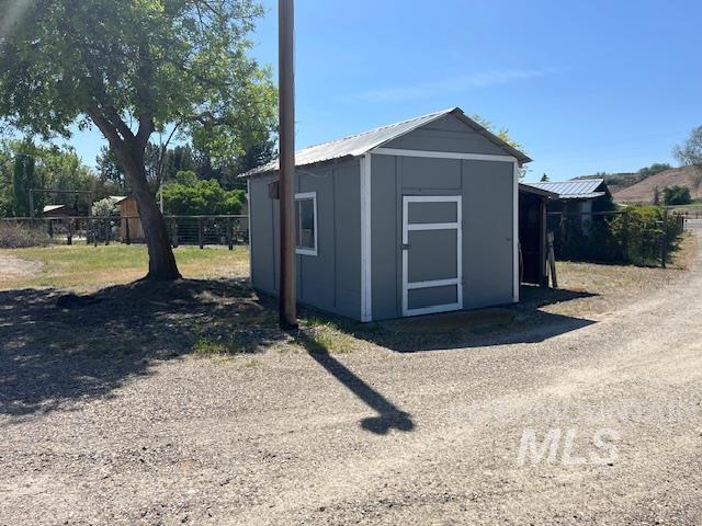 property viewer photo 2