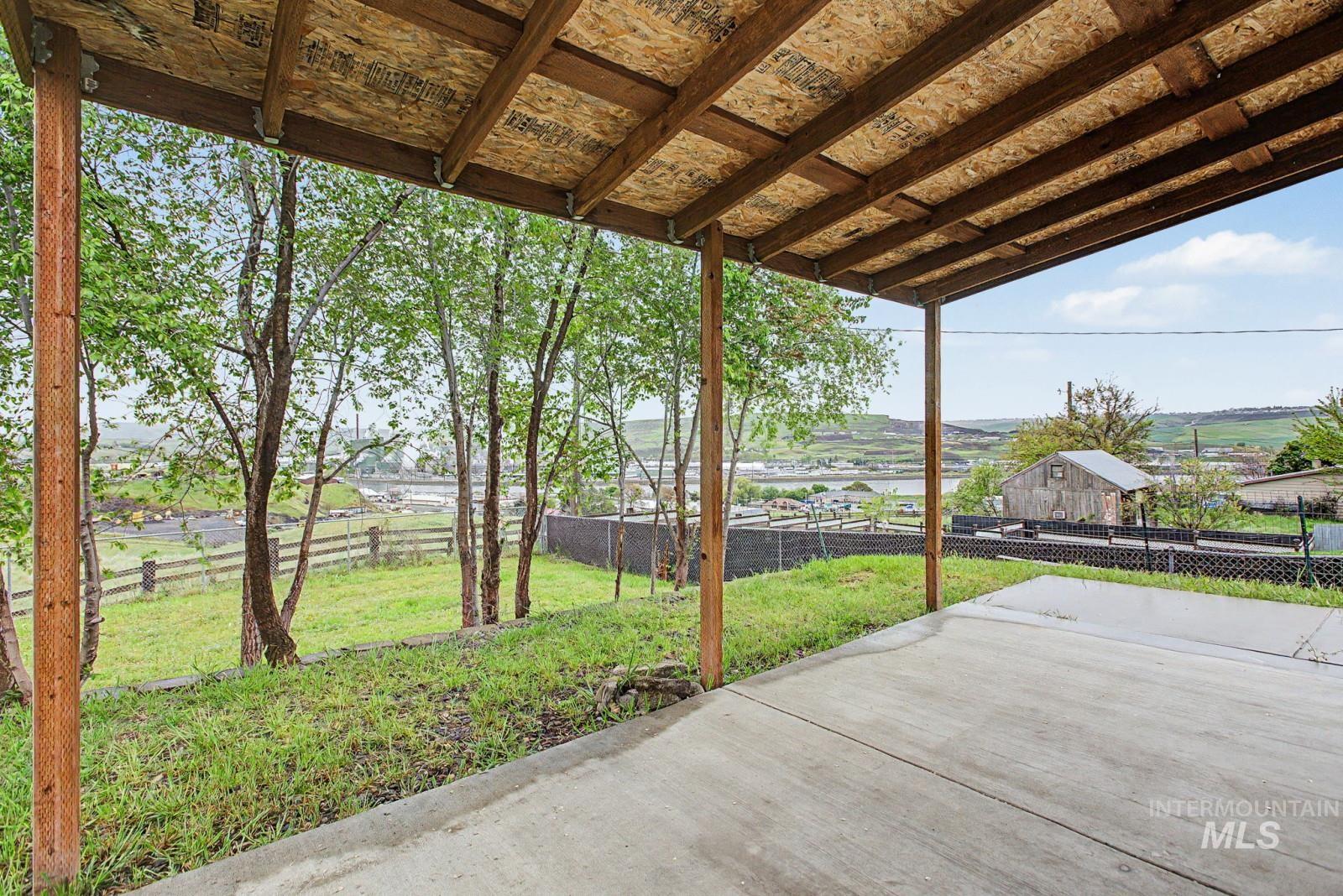 main property photo 24