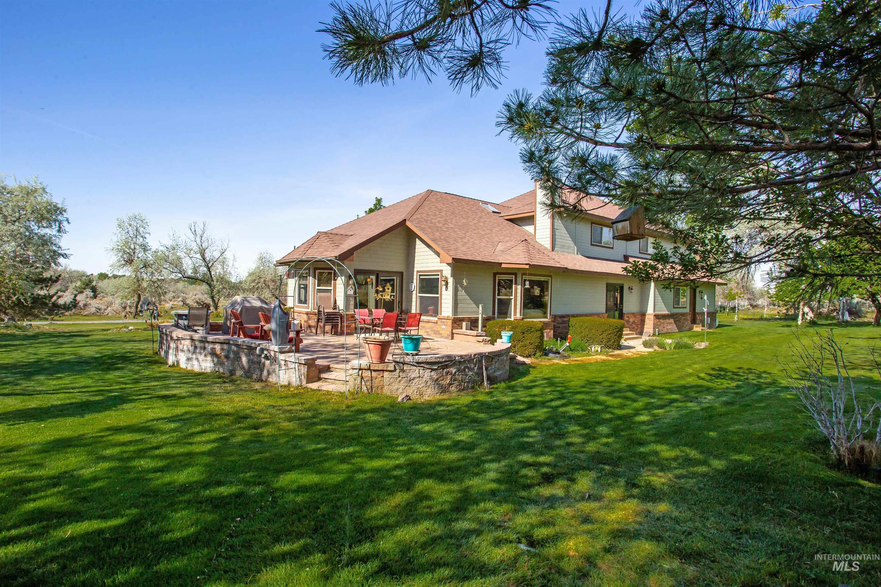 main property photo 5