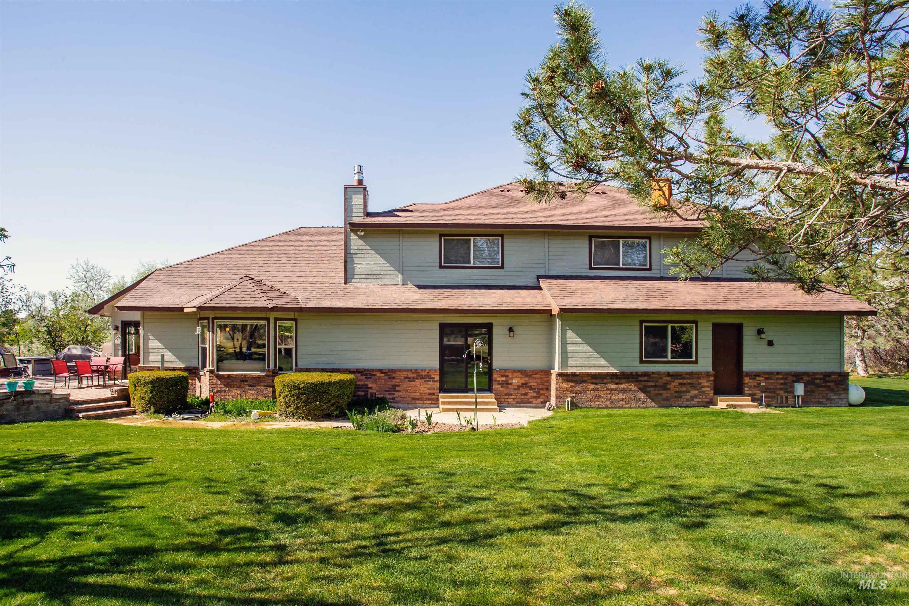 main property photo 9