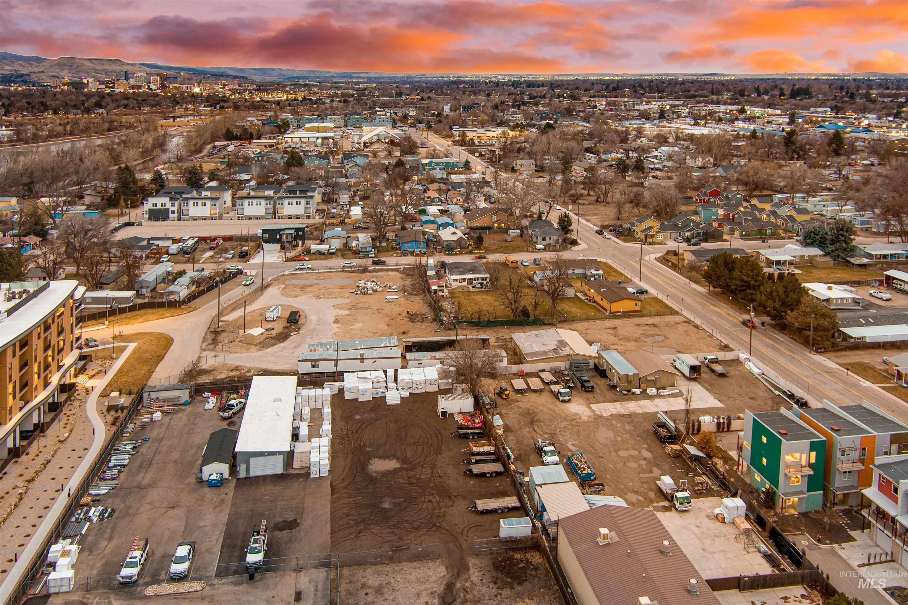 main property photo 11