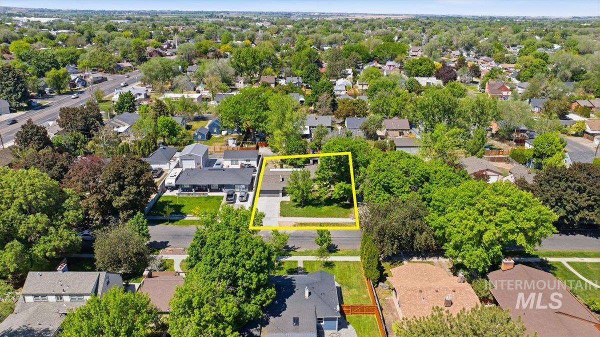 main property photo 37